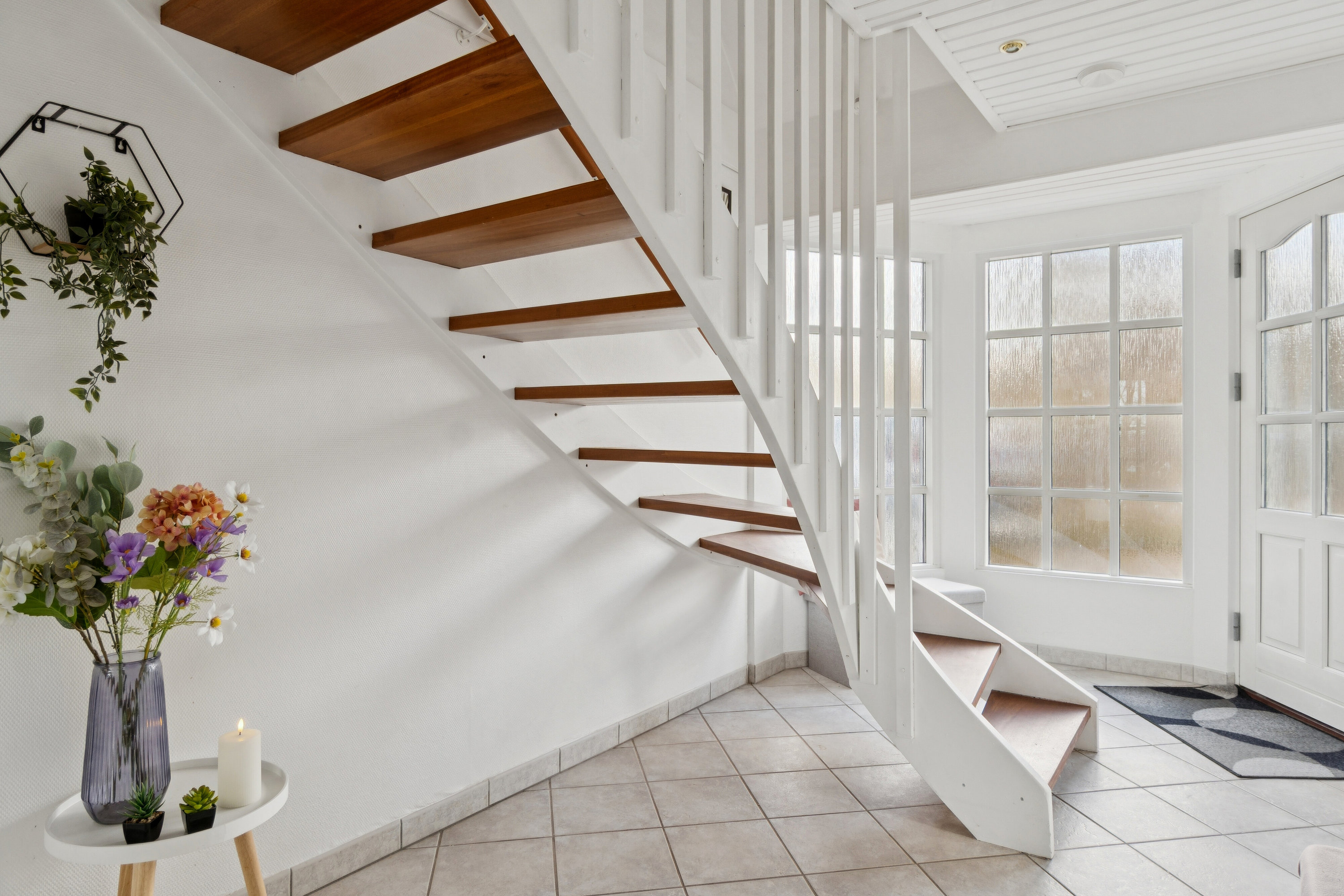 Fremhævet entré billede i fuldskærmstilstand. Billede af Elmevej 7C, Skovbakken, 3300 Frederiksværk