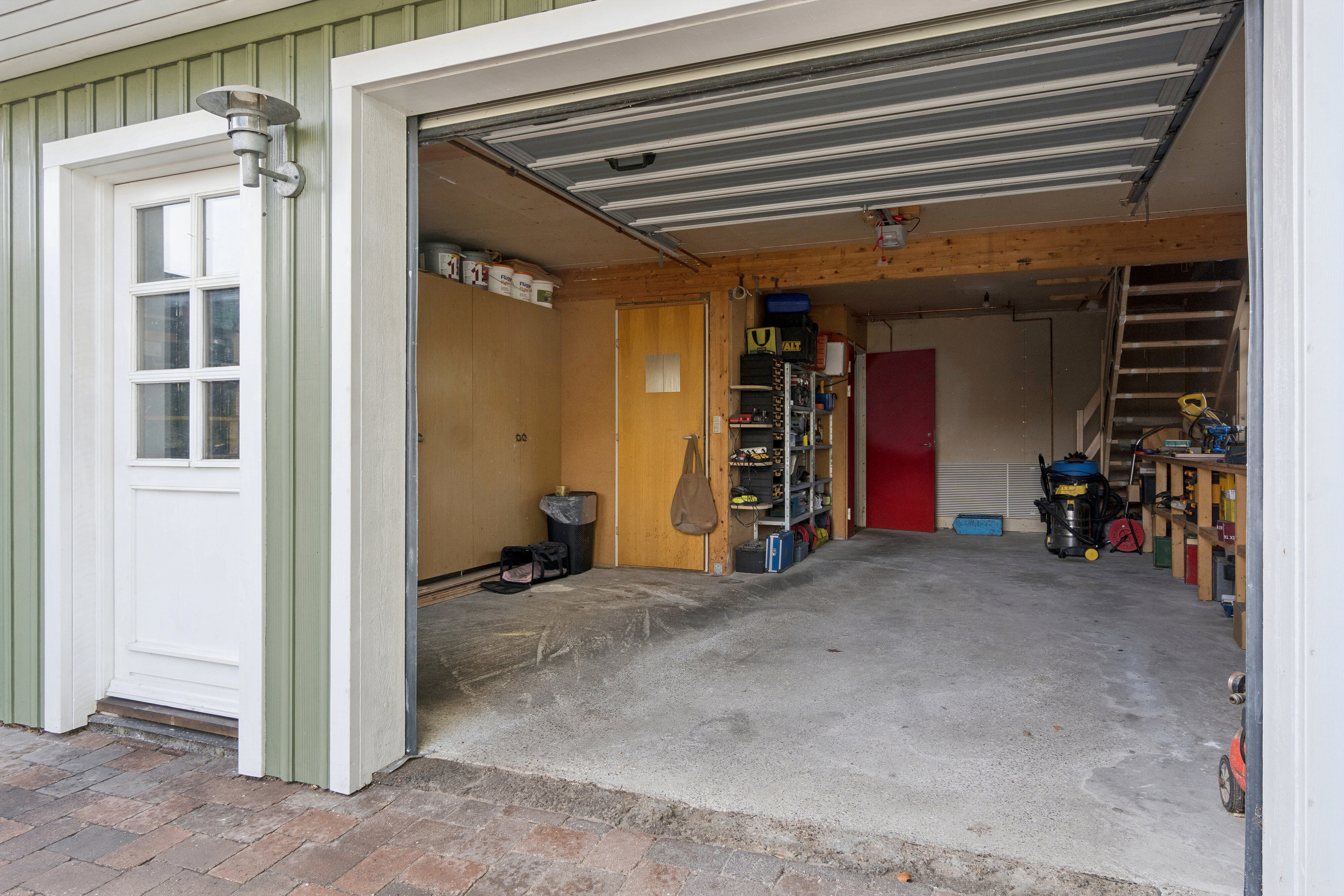 Fremhævet garage billede i fuldskærmstilstand. Billede af Elmevej 7C, Skovbakken, 3300 Frederiksværk