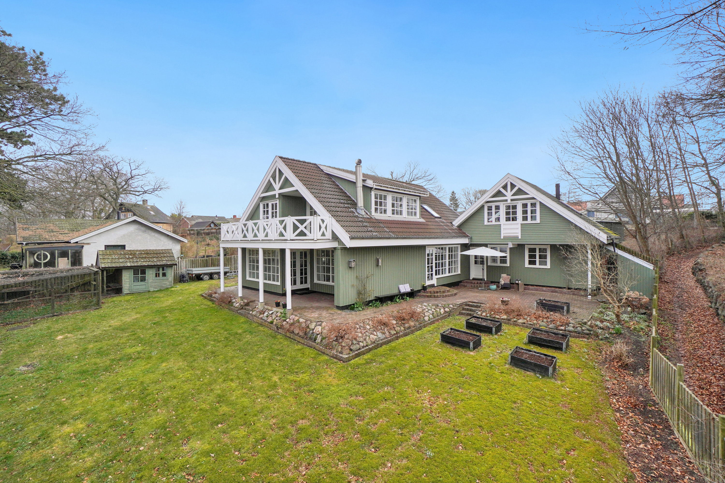 Fremhævet udendørs billede i fuldskærmstilstand. Billede af Elmevej 7C, Skovbakken, 3300 Frederiksværk