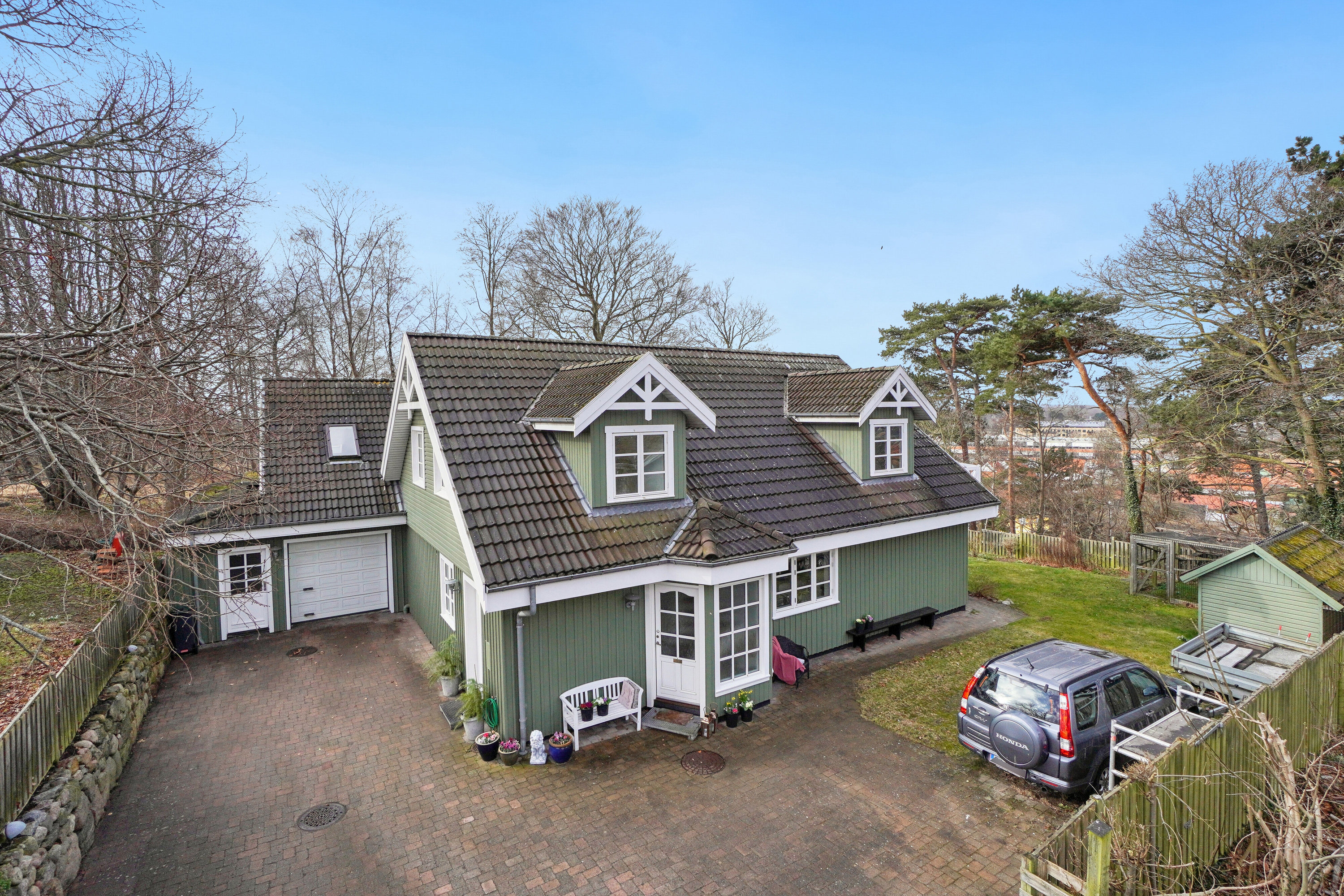 Fremhævet udendørs billede i fuldskærmstilstand. Billede af Elmevej 7C, Skovbakken, 3300 Frederiksværk