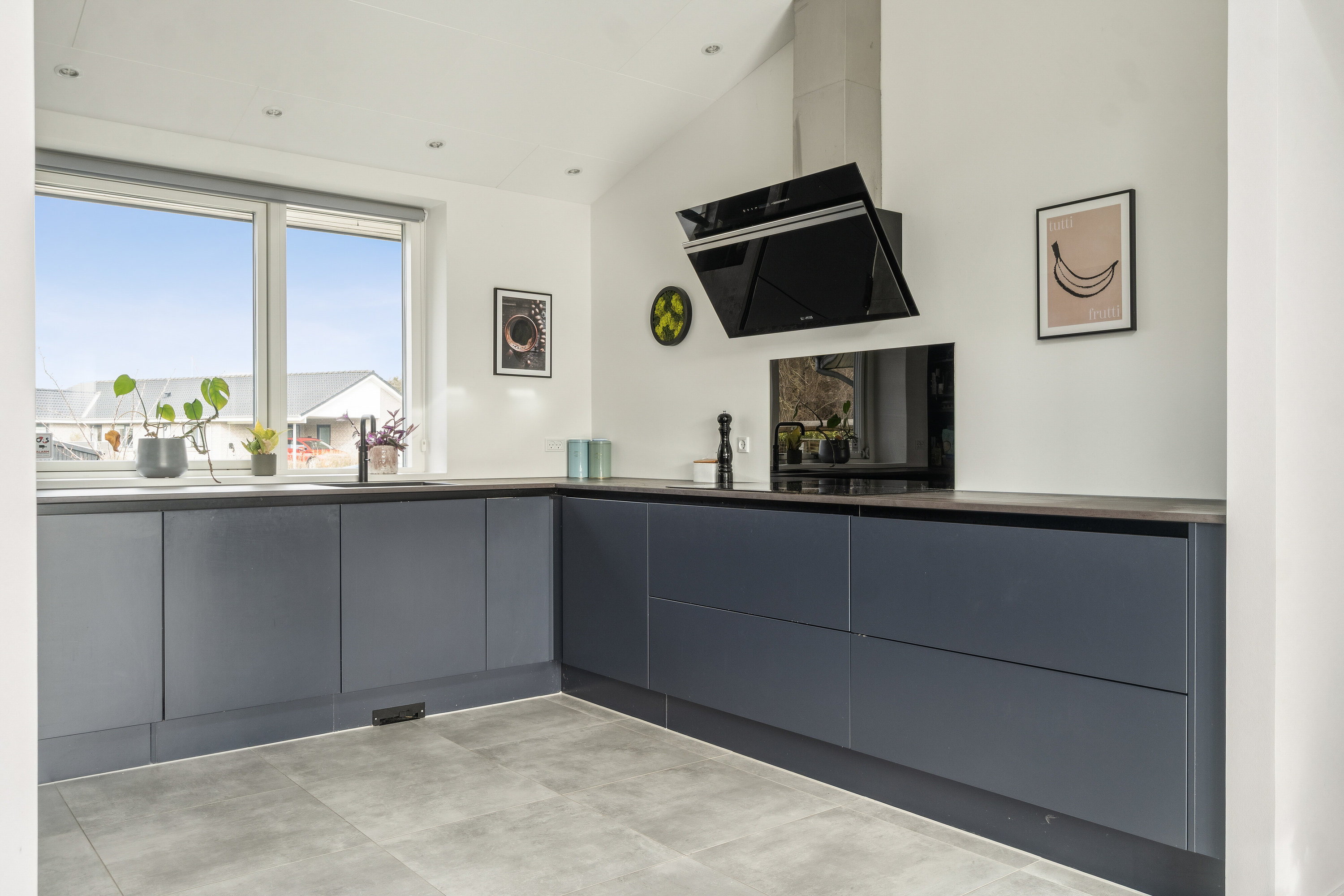 Fremhævet køkken billede i fuldskærmstilstand. Billede af Poppelvænget 5, Skovsø, 4200 Slagelse