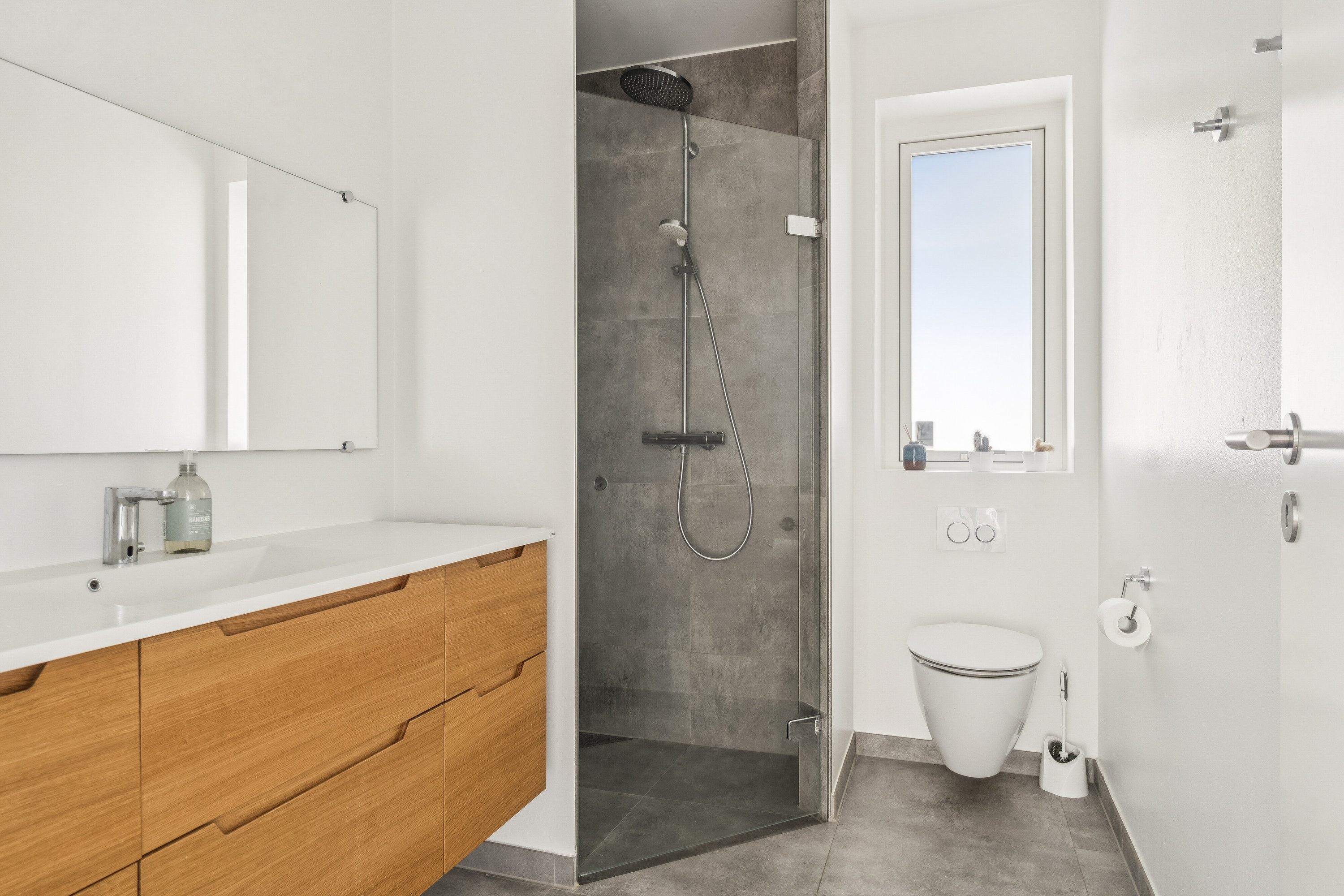 Fremhævet badeværelse billede i fuldskærmstilstand. Billede af Poppelvænget 5, Skovsø, 4200 Slagelse