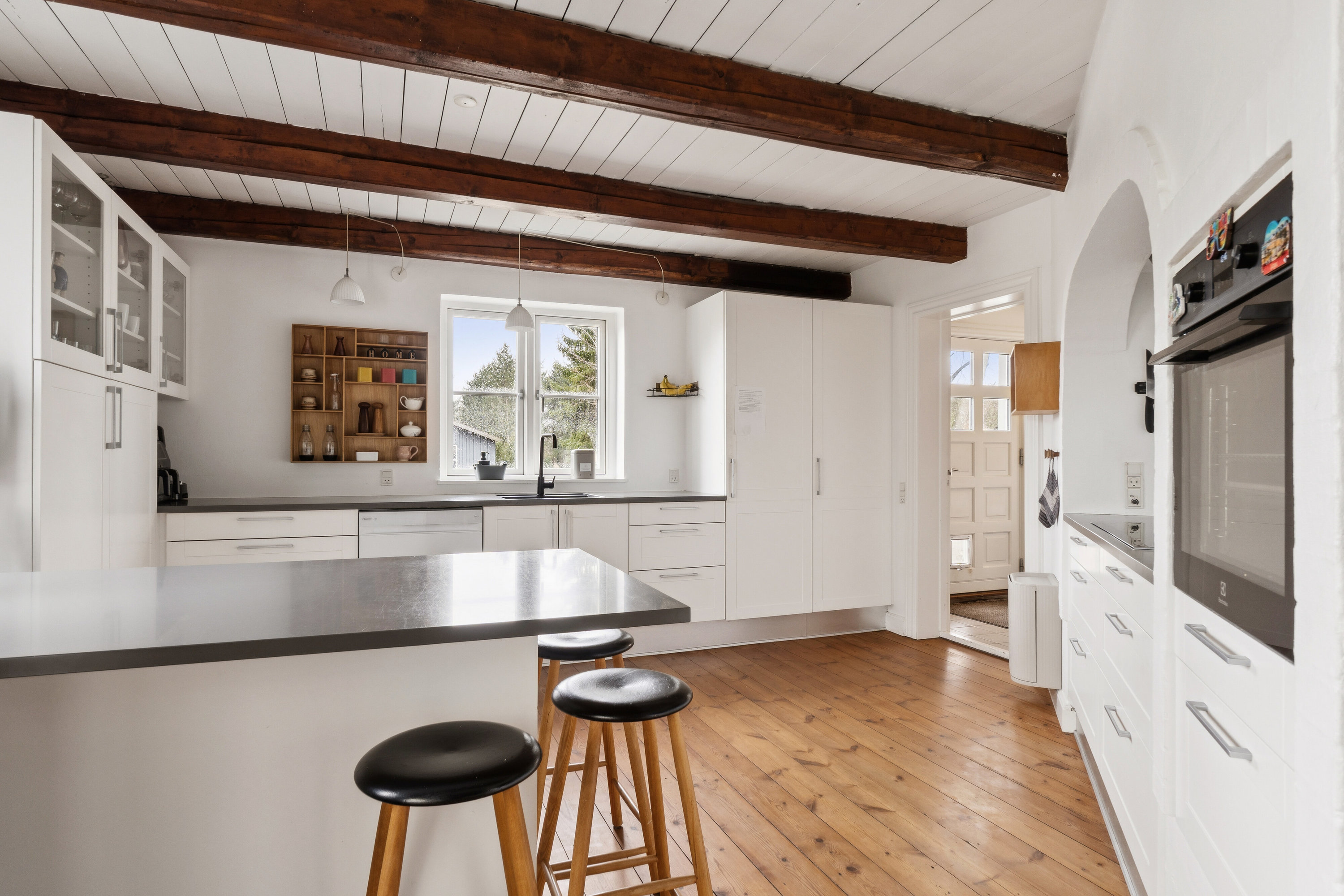 Fremhævet køkken billede i fuldskærmstilstand. Billede af Vesterskovvej 1, Årslev Mark, 5792 Årslev