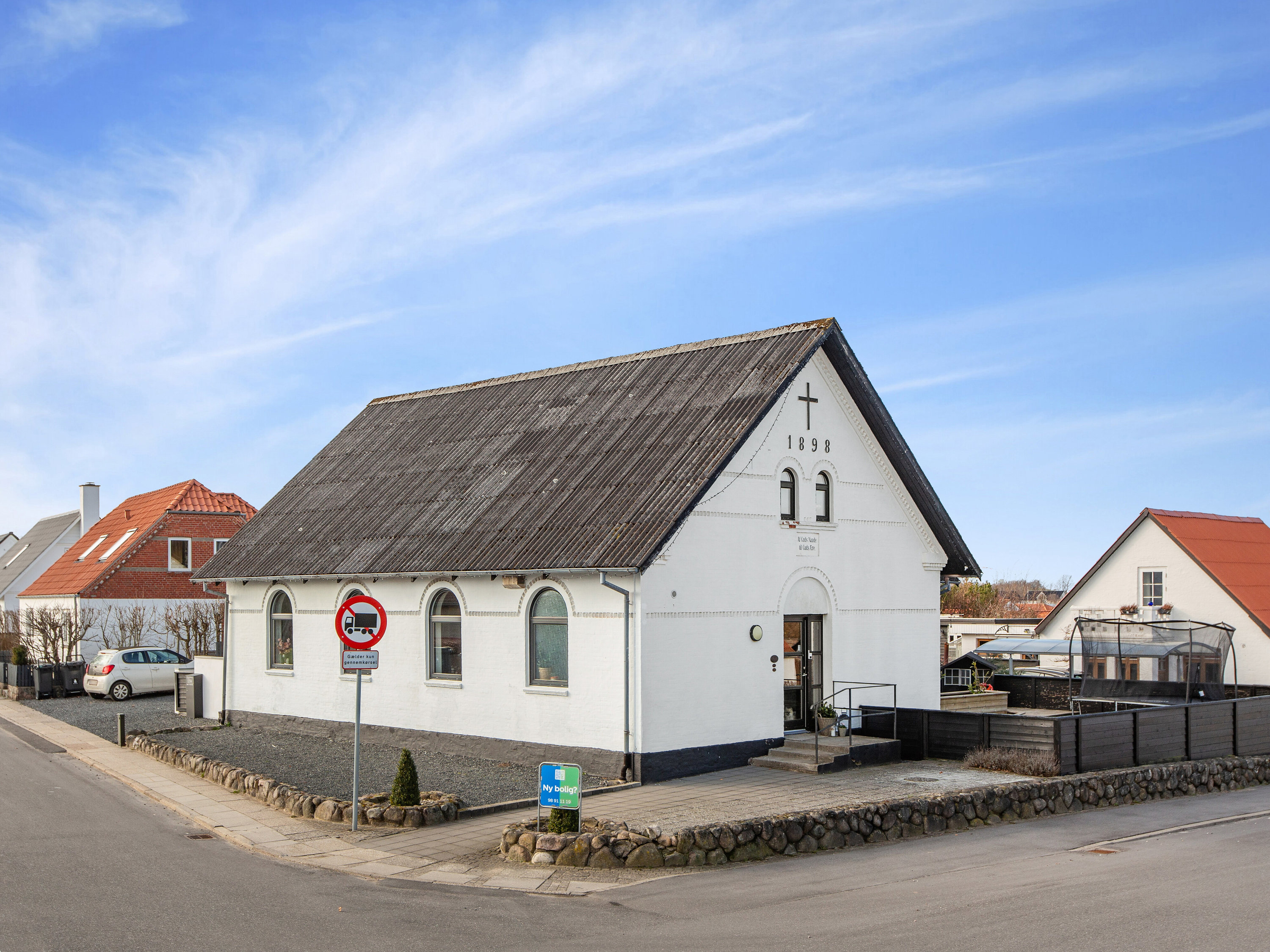 Fremhævet set fra vejen billede i fuldskærmstilstand. Billede af Baggesvognsvej 2, 9870 Sindal