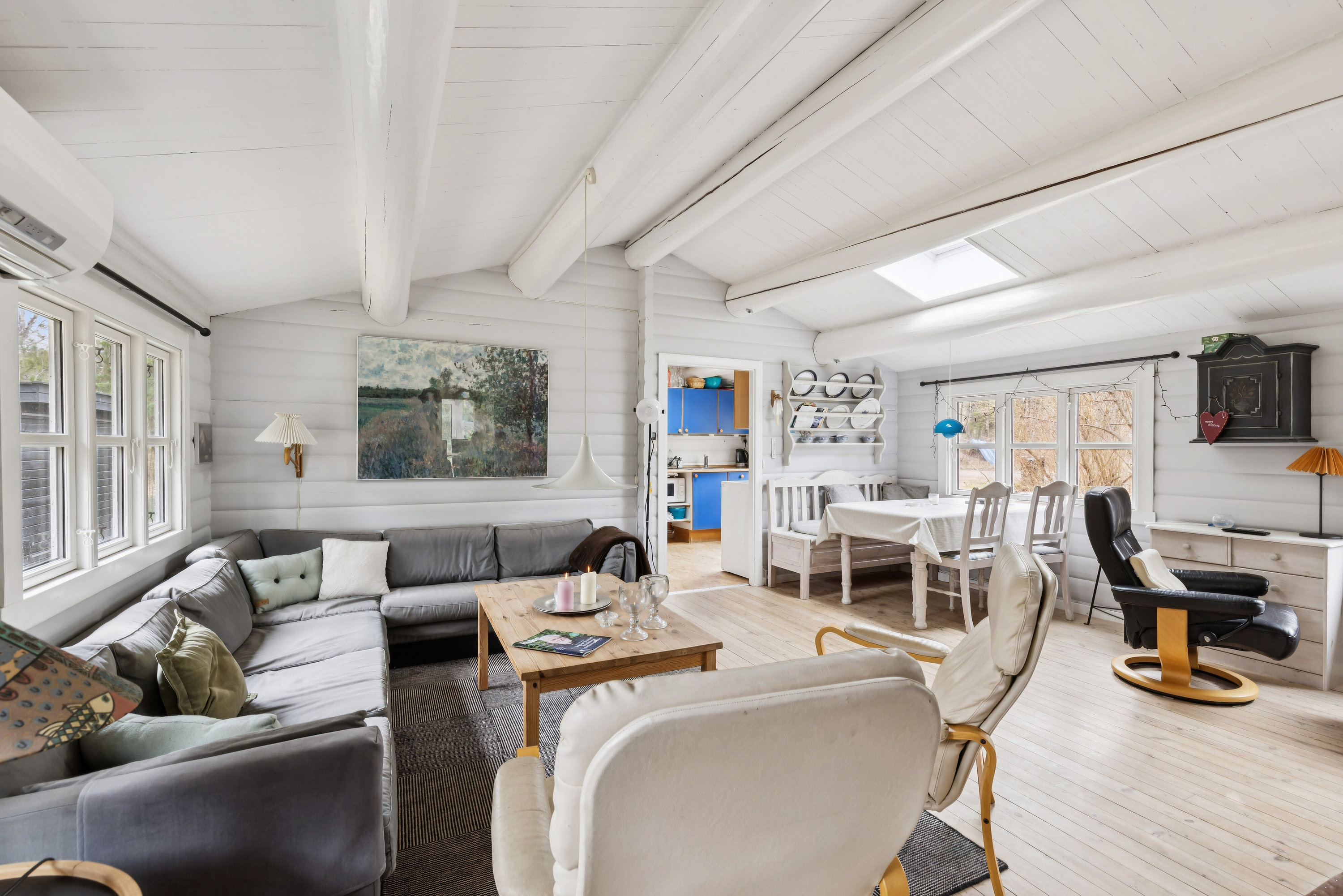 Fremhævet stue billede i fuldskærmstilstand. Billede af Kanalvej 3, Bjerge Sydstrand, 4480 Store Fuglede