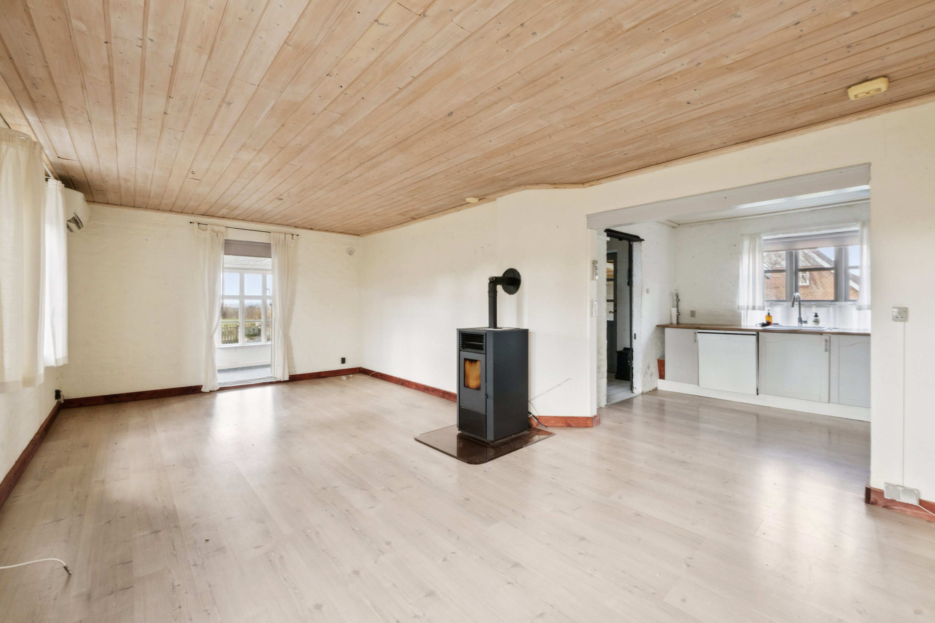 Fremhævet stue billede i fuldskærmstilstand. Billede af Åbakken 9, Krejbjerg, 7860 Spøttrup