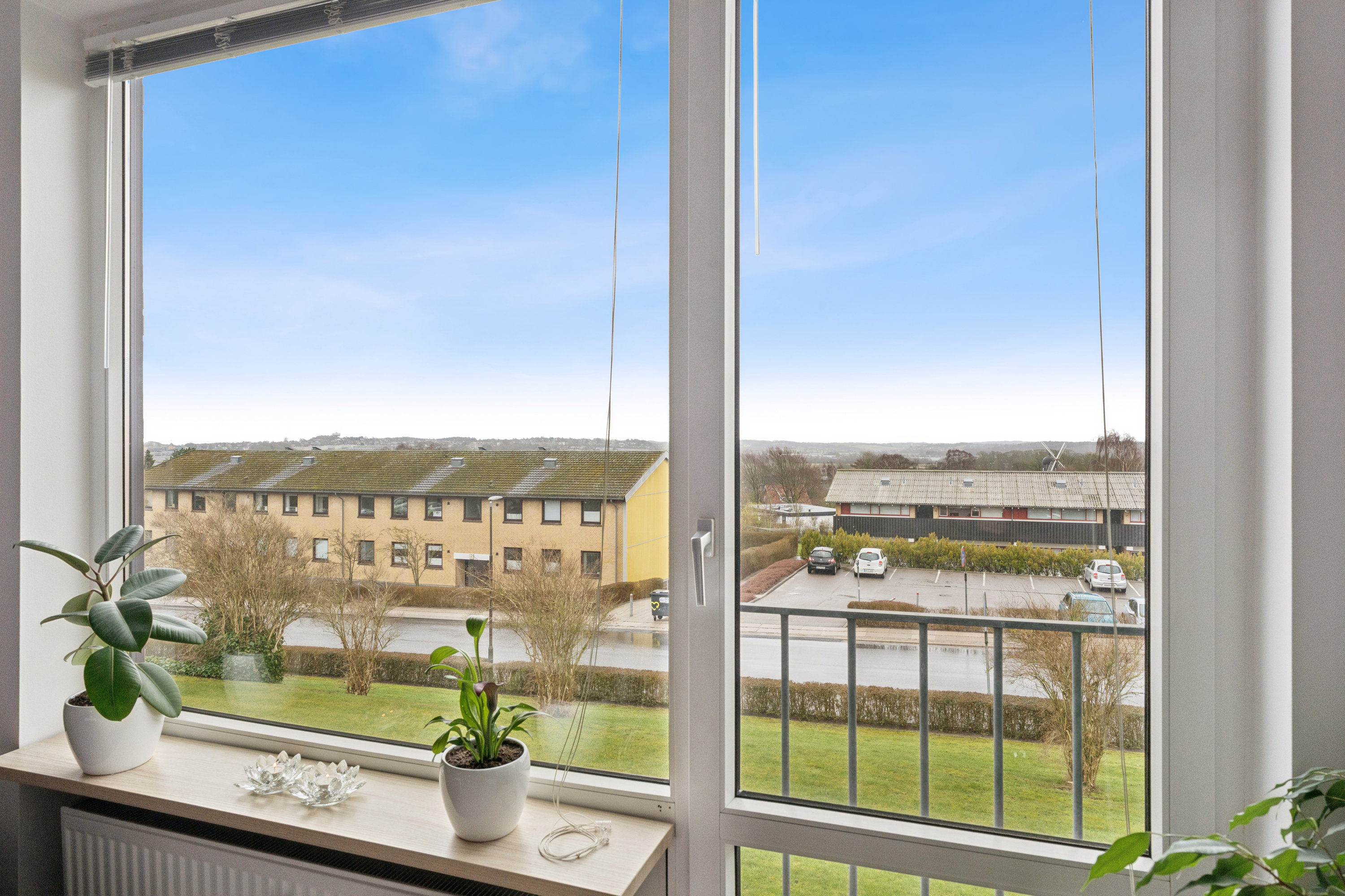 Fremhævet altan billede i fuldskærmstilstand. Billede af Blomstermarken 109, 1. tv., 9000 Aalborg