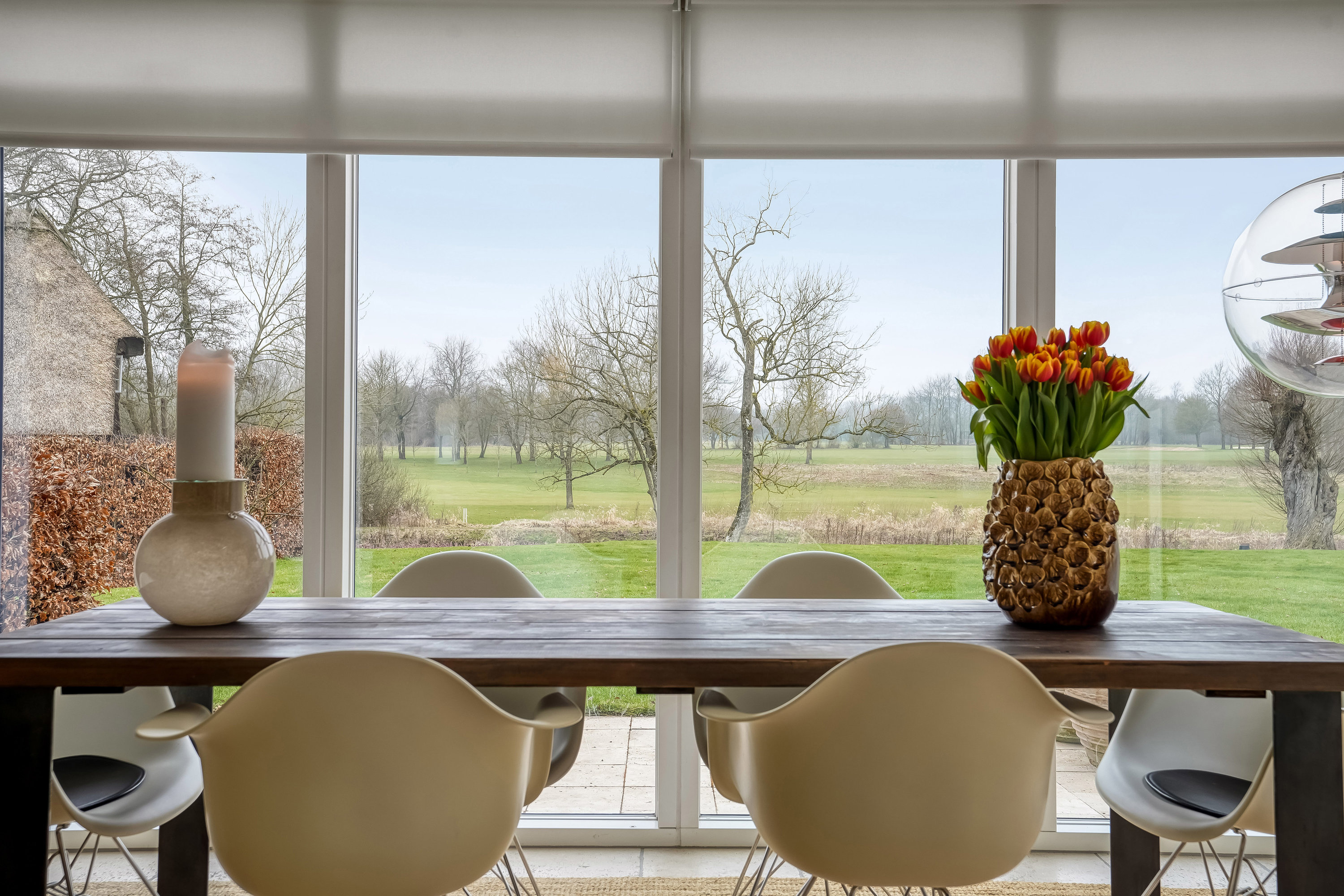 Fremhævet stue billede i fuldskærmstilstand. Billede af Hollufgård Vænget 26, Holluf Pile, 5220 Odense SØ