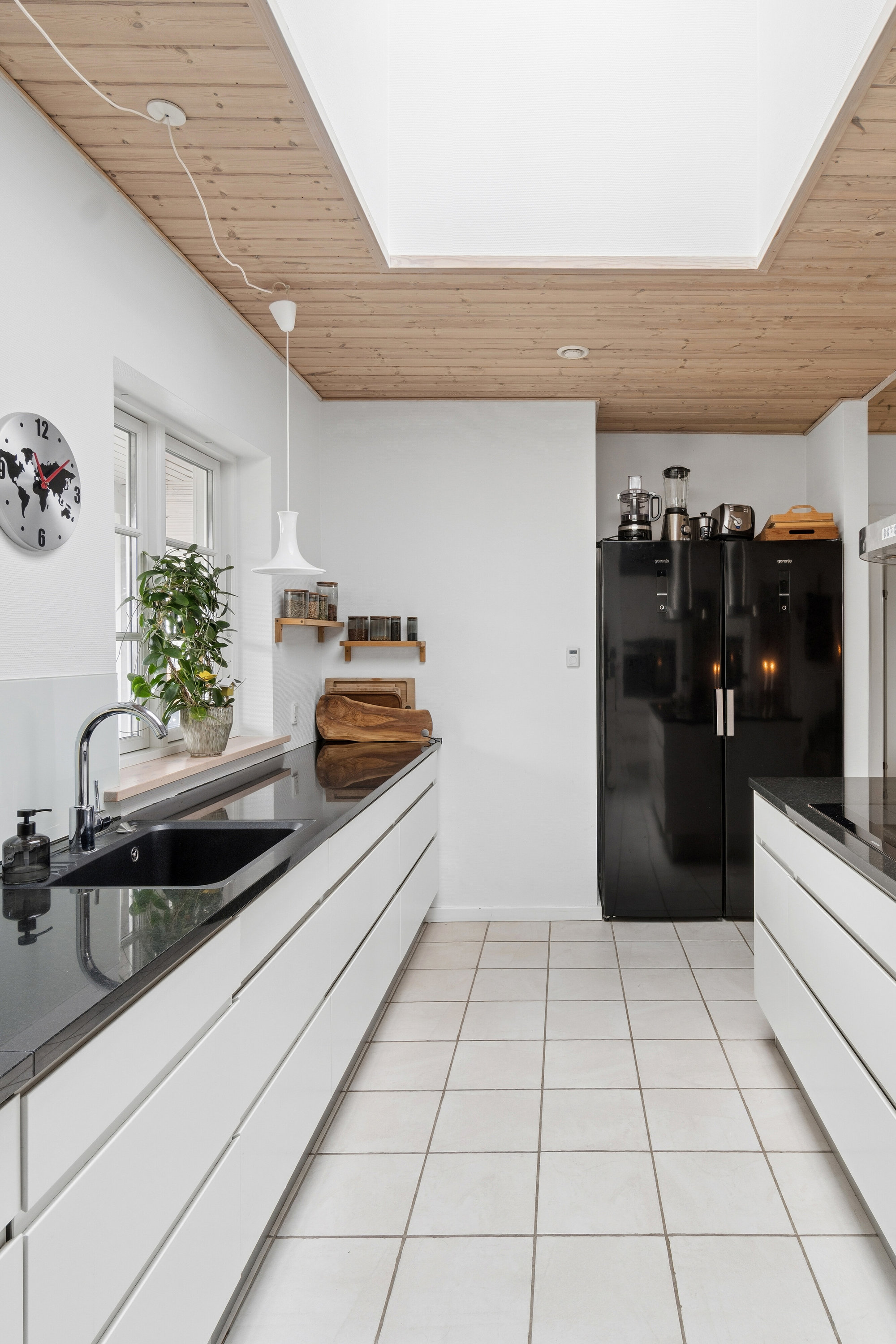 Fremhævet køkken billede i fuldskærmstilstand. Billede af Egernvænget 17, Brøderup, 4733 Tappernøje