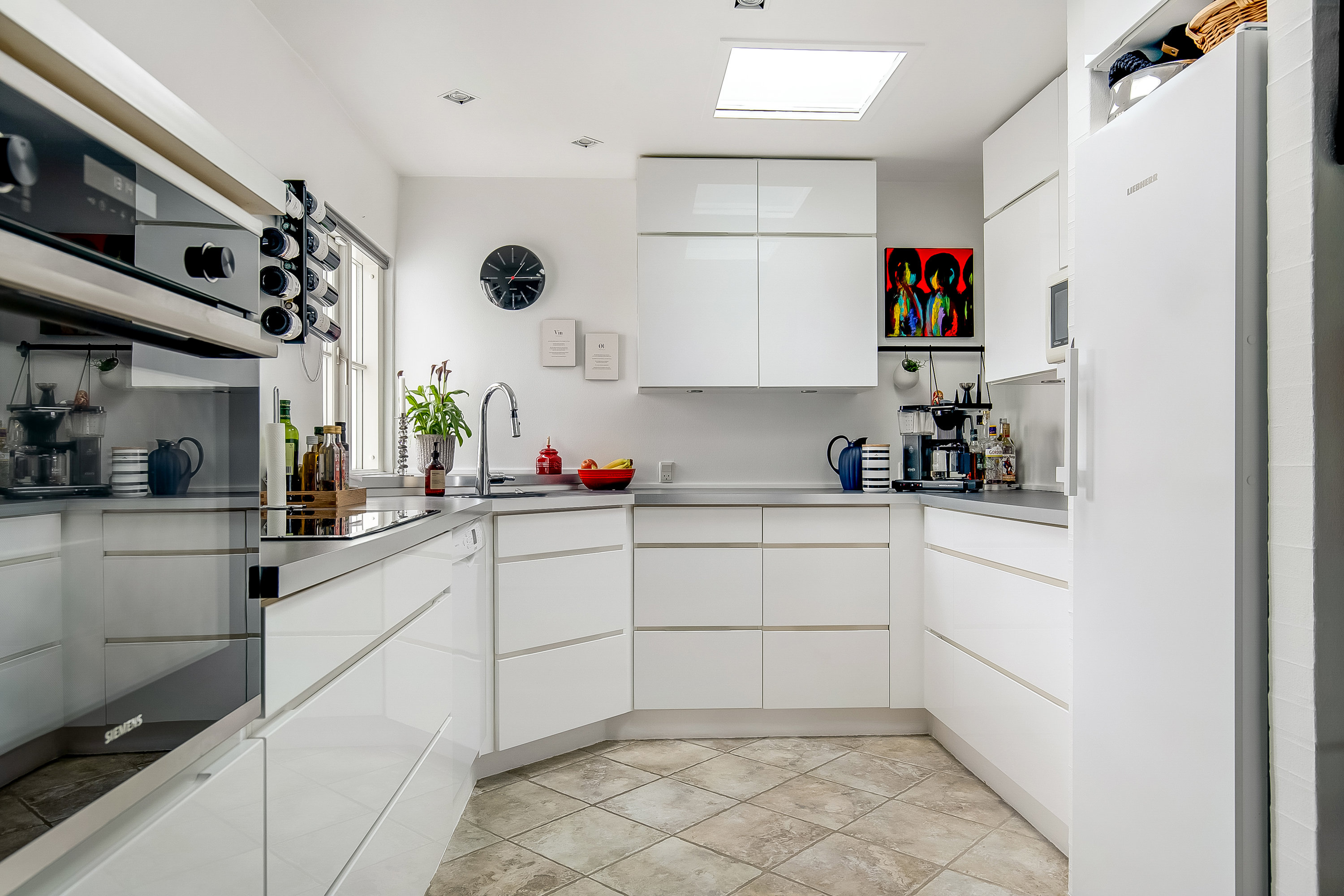 Fremhævet køkken billede i fuldskærmstilstand. Billede af Buen 6, Søndermarken, 7100 Vejle