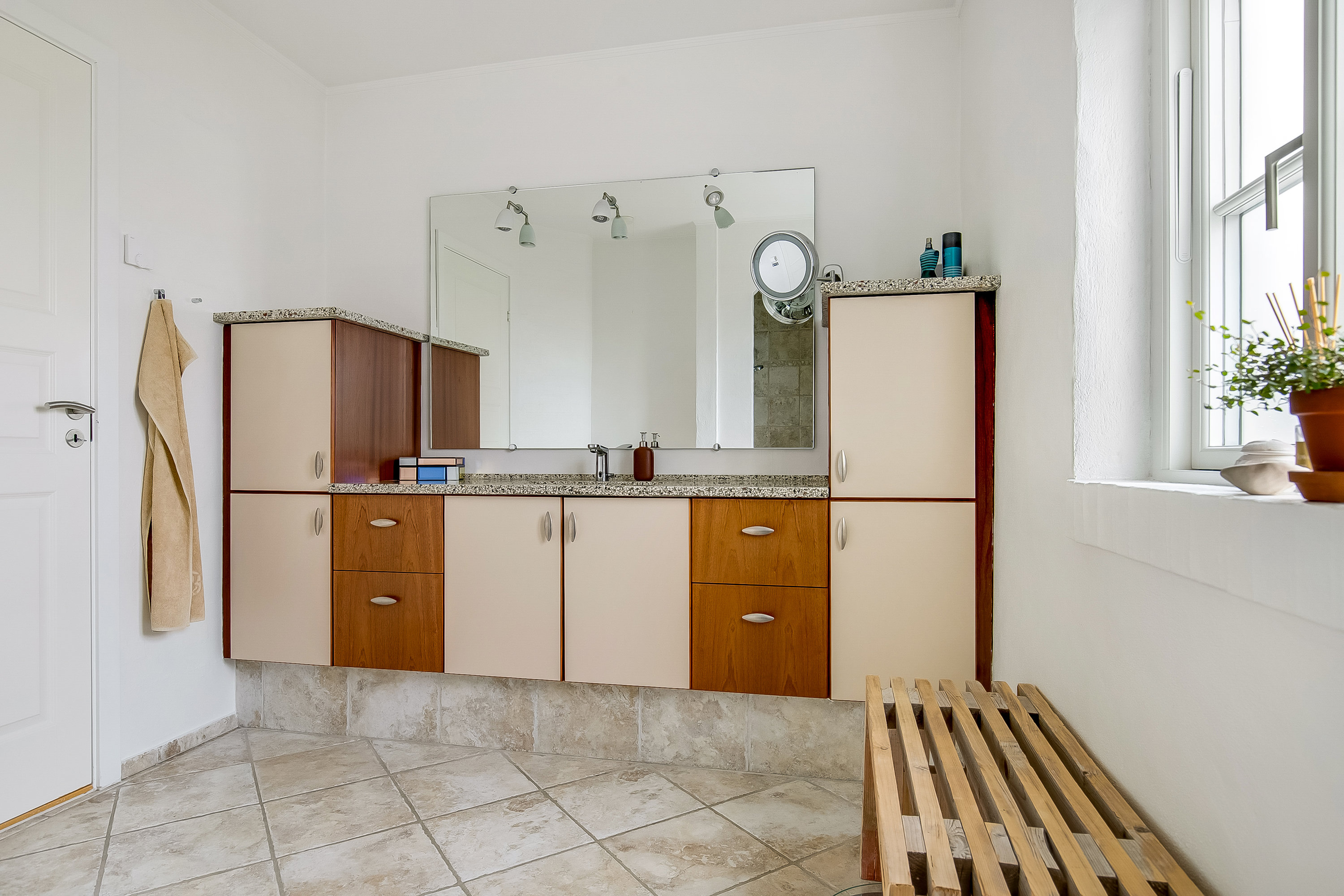 Fremhævet badeværelse billede i fuldskærmstilstand. Billede af Buen 6, Søndermarken, 7100 Vejle