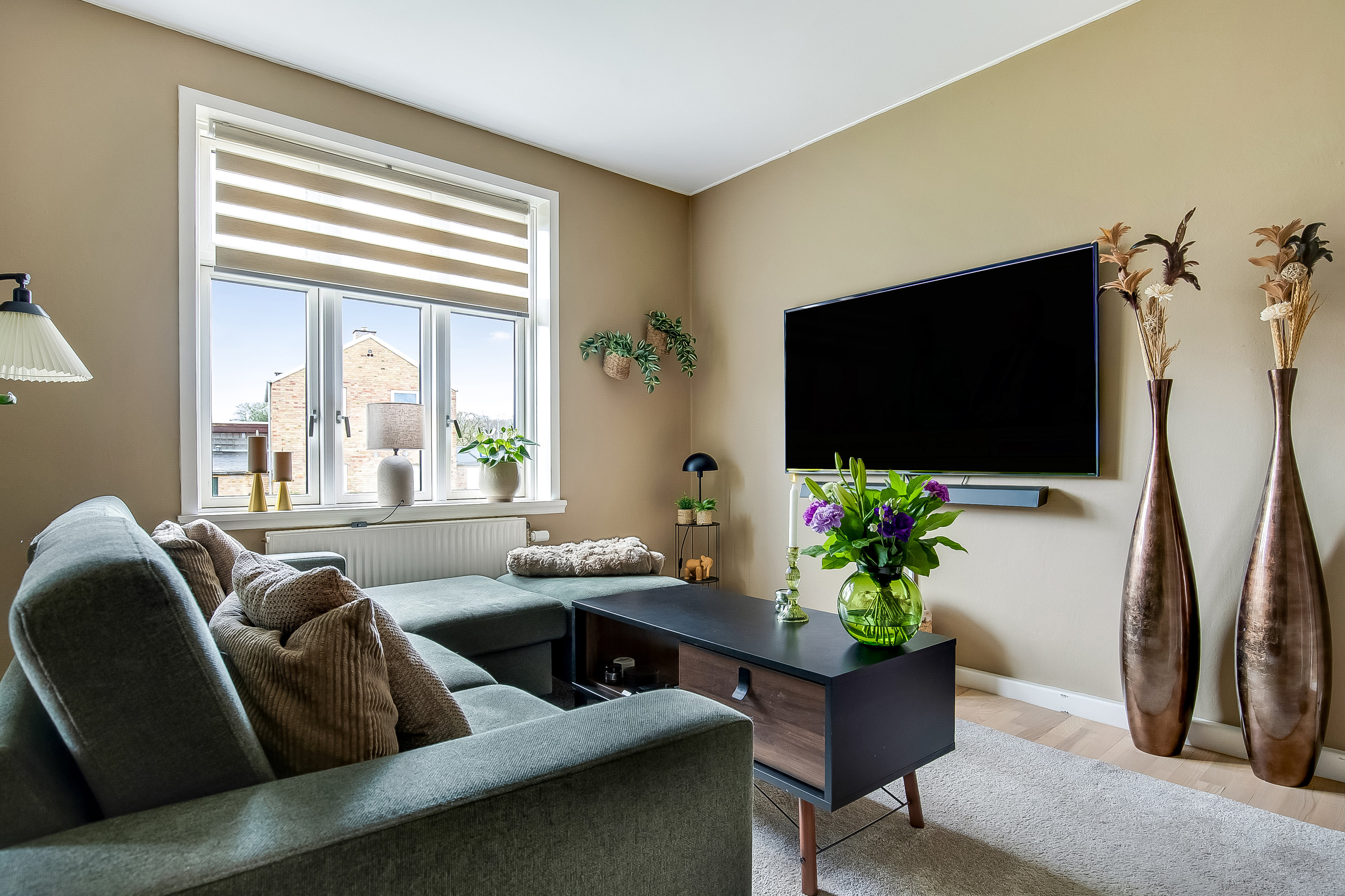 Fremhævet stue billede i fuldskærmstilstand. Billede af Magnoliavej 4, Søndermarken, 7100 Vejle