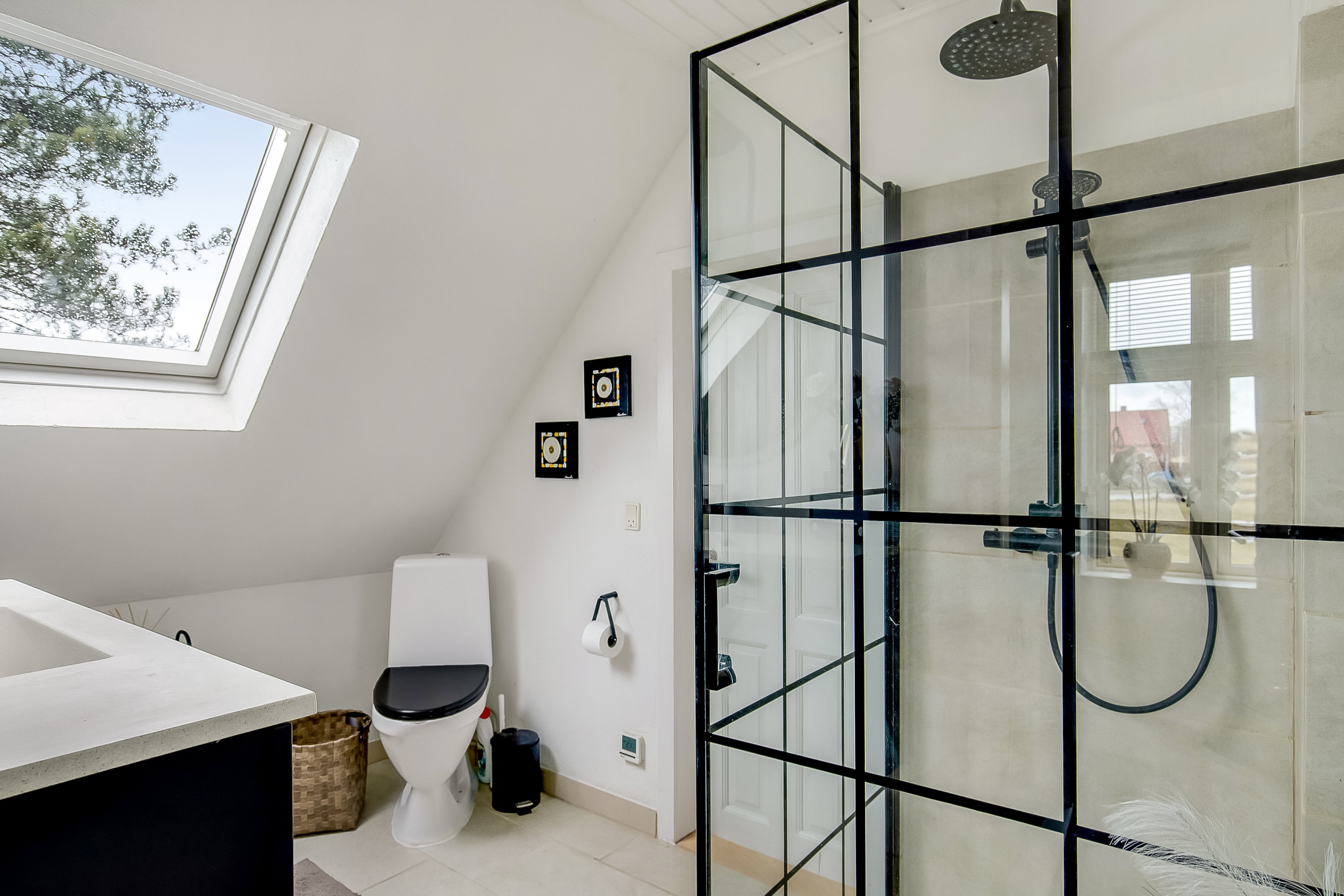 Fremhævet badeværelse billede i fuldskærmstilstand. Billede af Magnoliavej 4, Søndermarken, 7100 Vejle