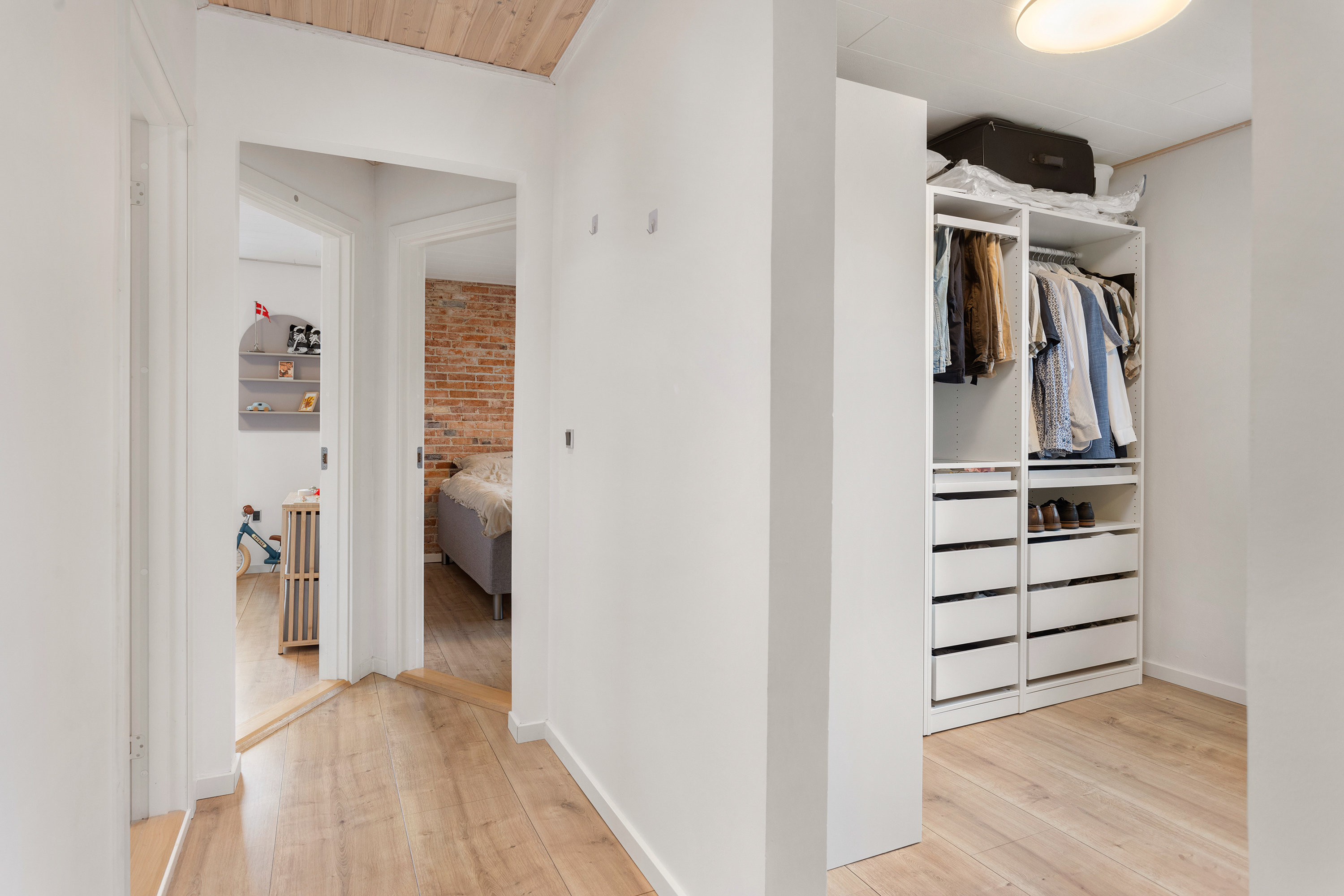 Fremhævet gang billede i fuldskærmstilstand. Billede af Slagelsegade 24, 9900 Frederikshavn