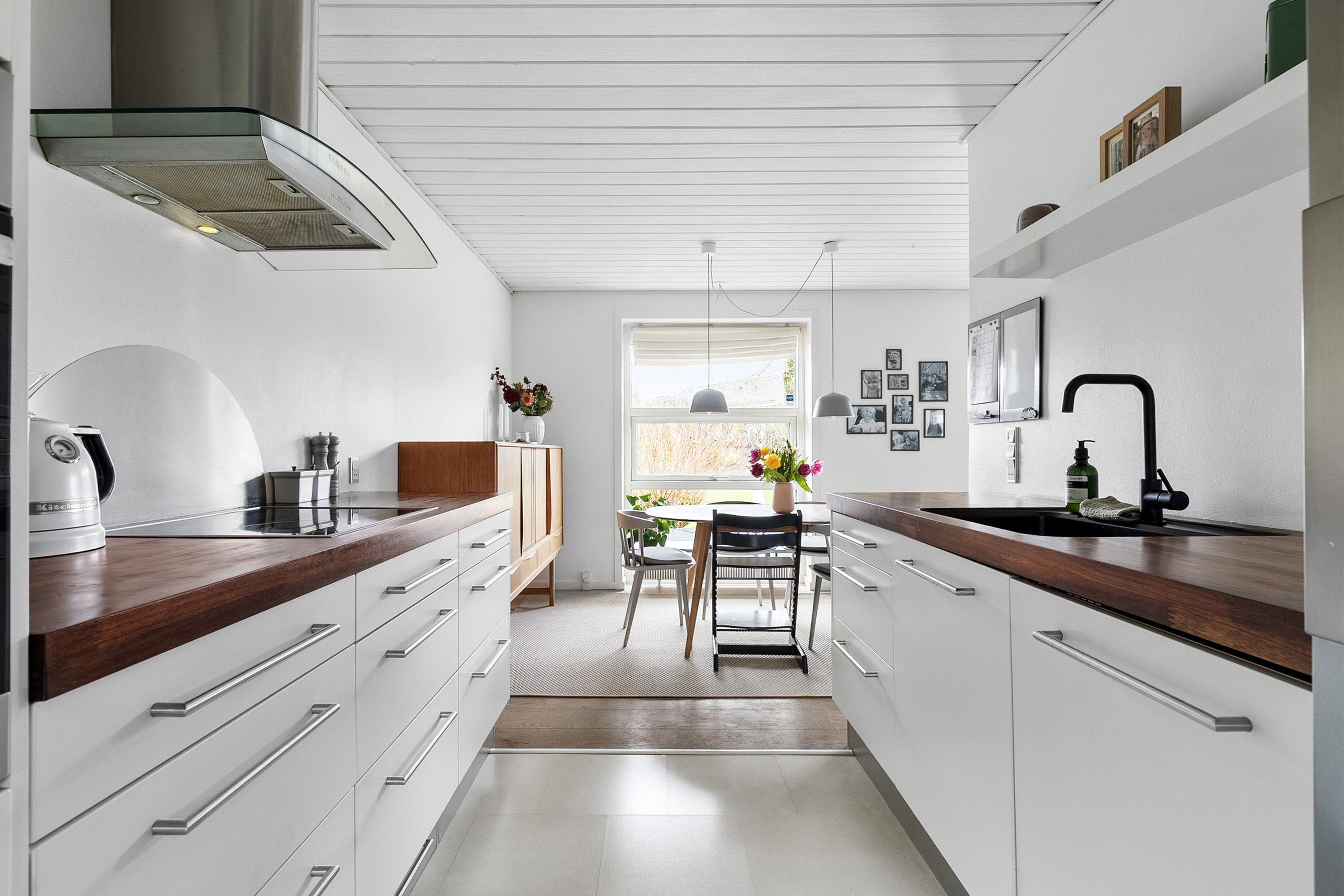 Fremhævet køkken billede i fuldskærmstilstand. Billede af Brunhøj 2A, 8362 Hørning