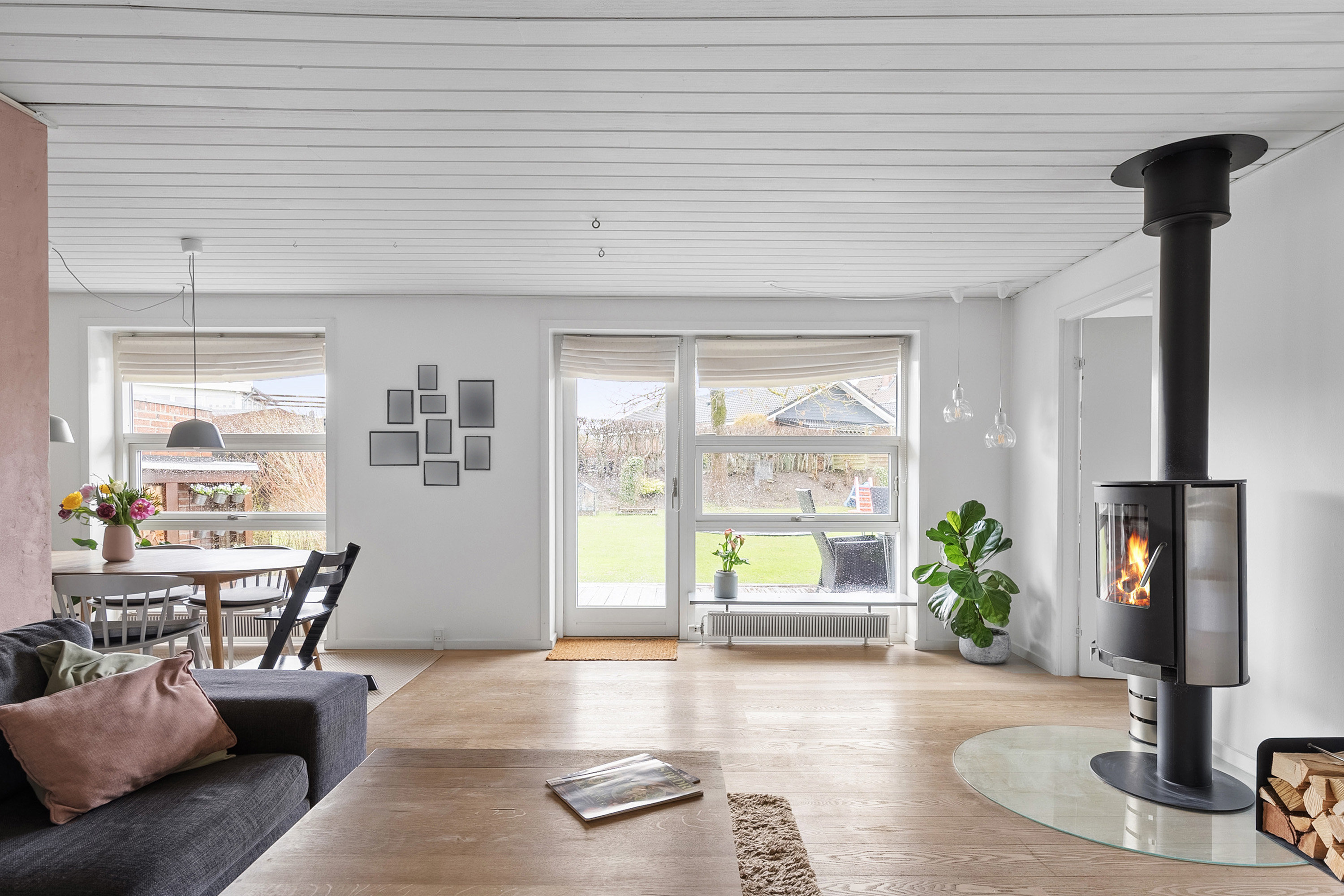 Fremhævet stue billede i fuldskærmstilstand. Billede af Brunhøj 2A, 8362 Hørning