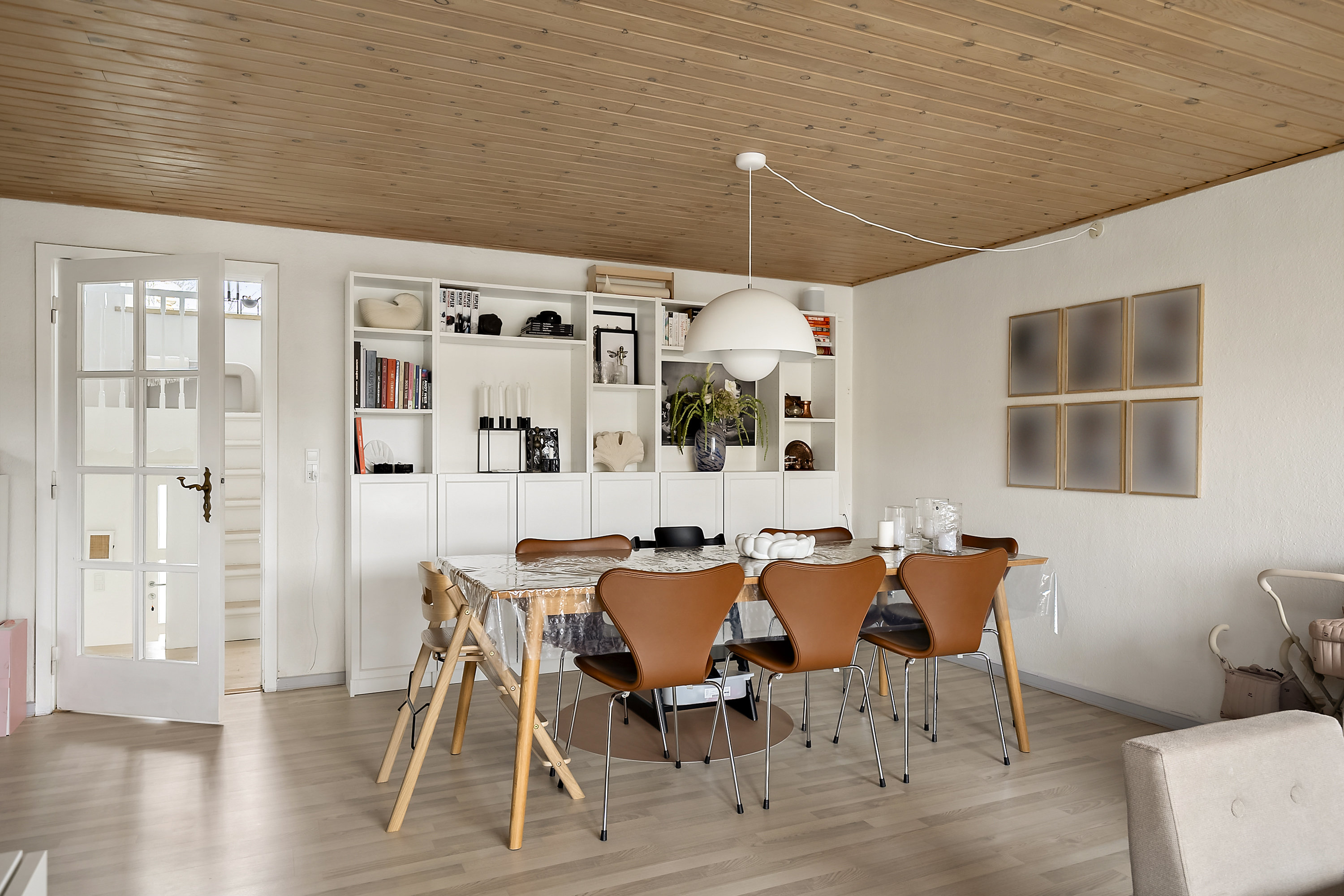 Fremhævet spisestue billede i fuldskærmstilstand. Billede af Edvard Weies Vænge 14, 5220 Odense SØ