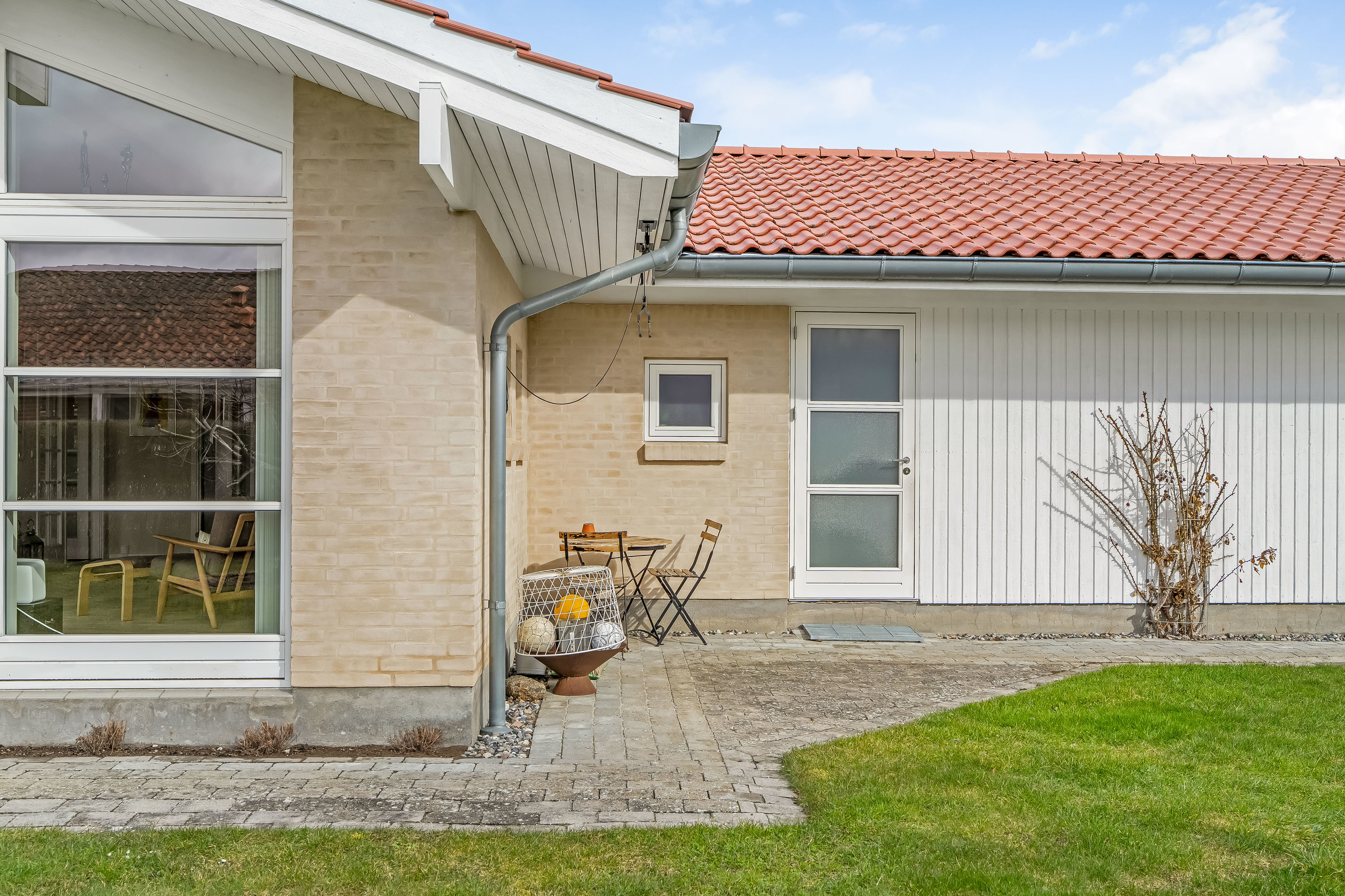 Fremhævet overdækket terrasse billede i fuldskærmstilstand. Billede af Axel Jarls Vej 35, 3400 Hillerød