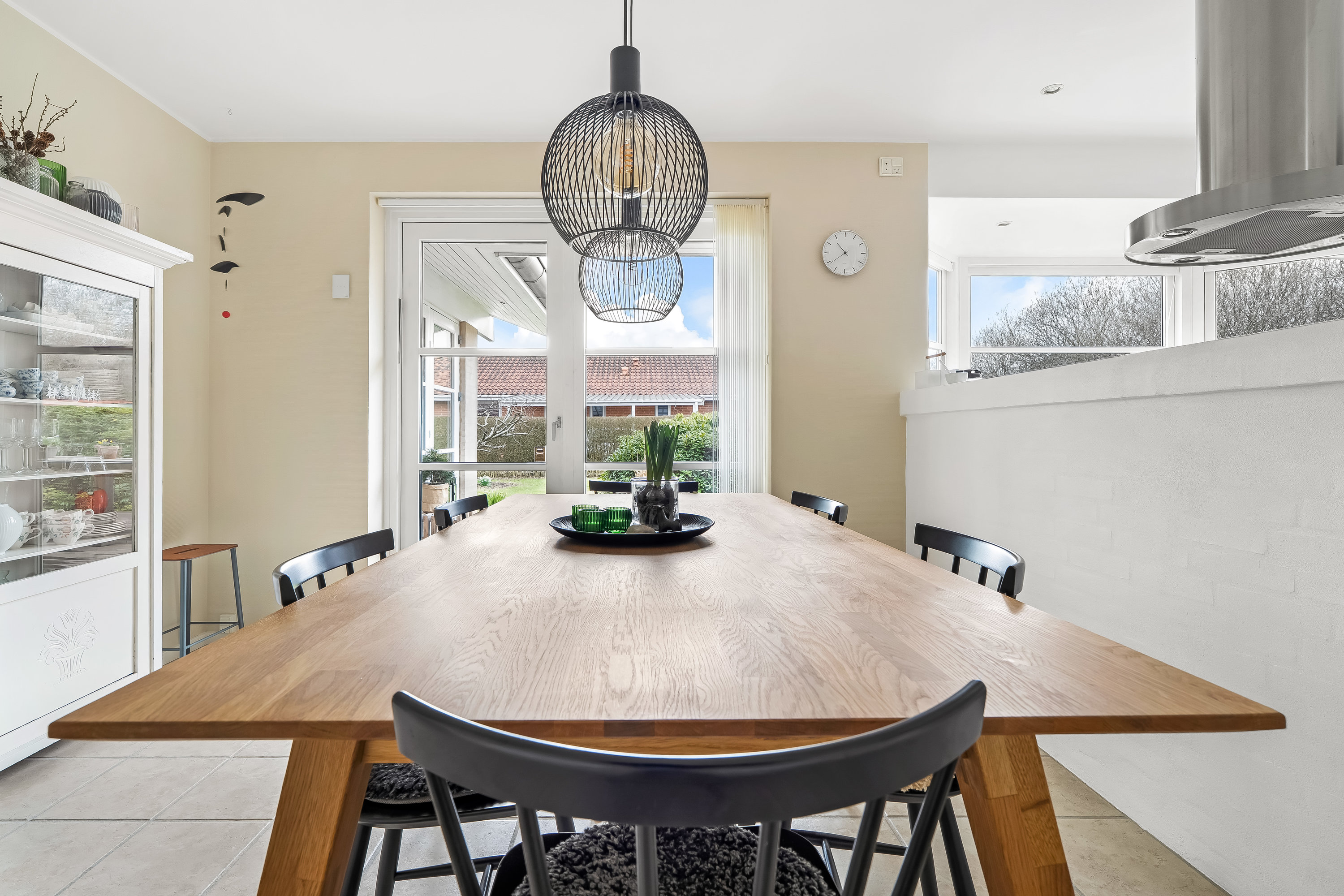 Fremhævet stue billede i fuldskærmstilstand. Billede af Axel Jarls Vej 35, 3400 Hillerød