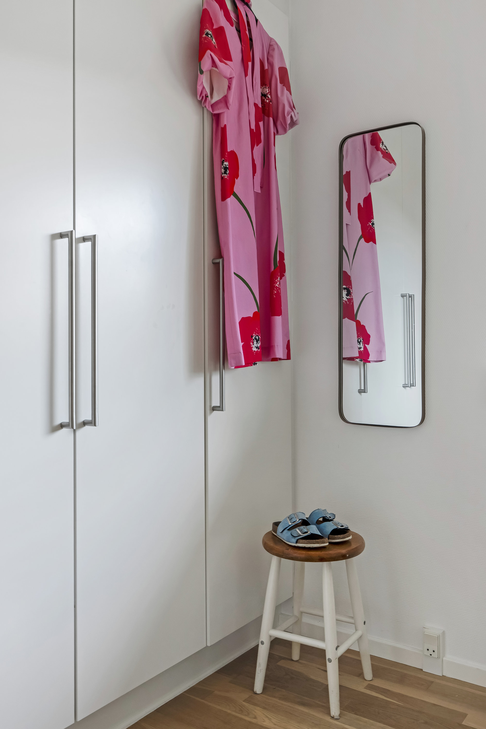 Fremhævet gang billede i fuldskærmstilstand. Billede af Axel Jarls Vej 35, 3400 Hillerød