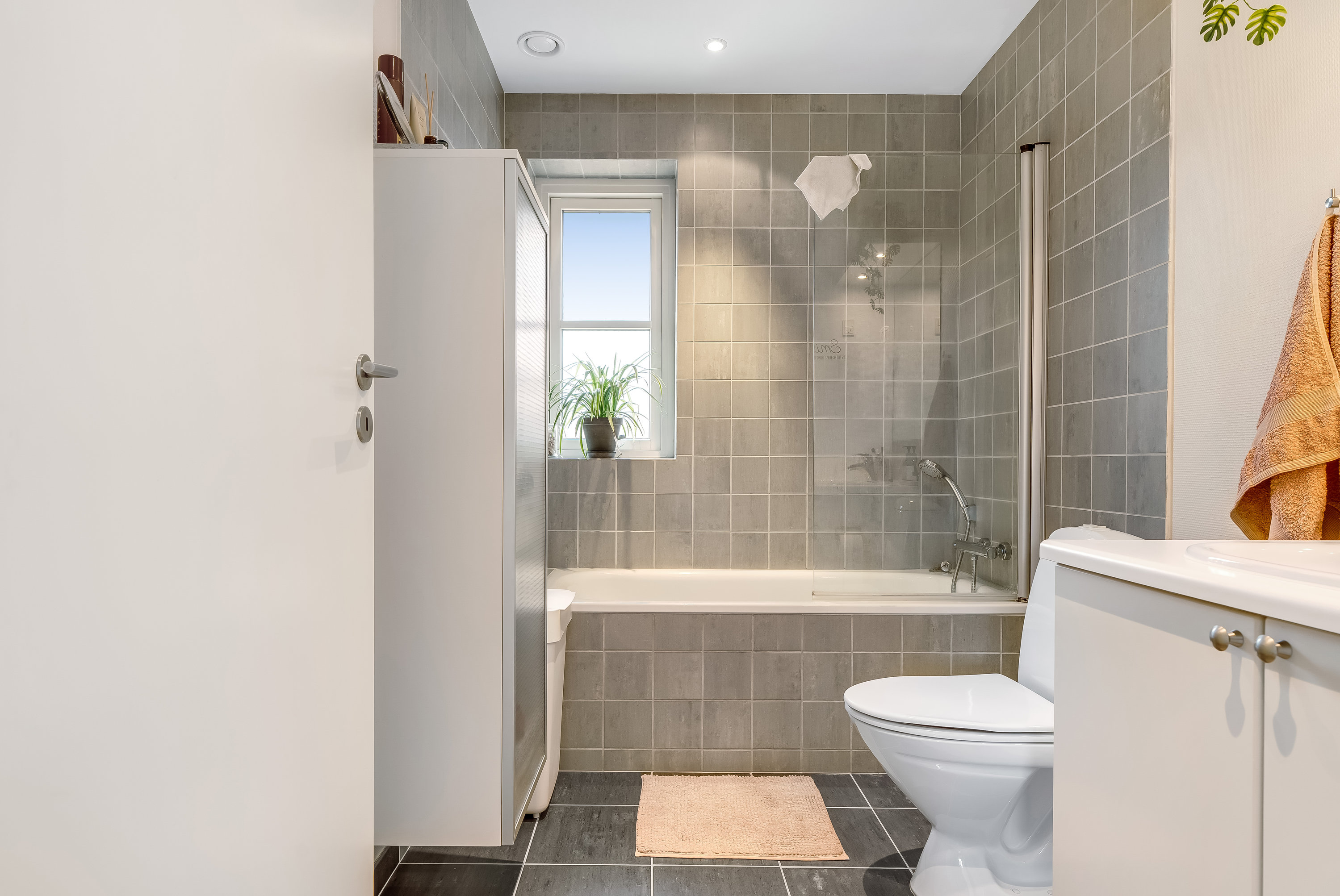 Fremhævet andet billede i fuldskærmstilstand. Billede af Axel Jarls Vej 35, 3400 Hillerød