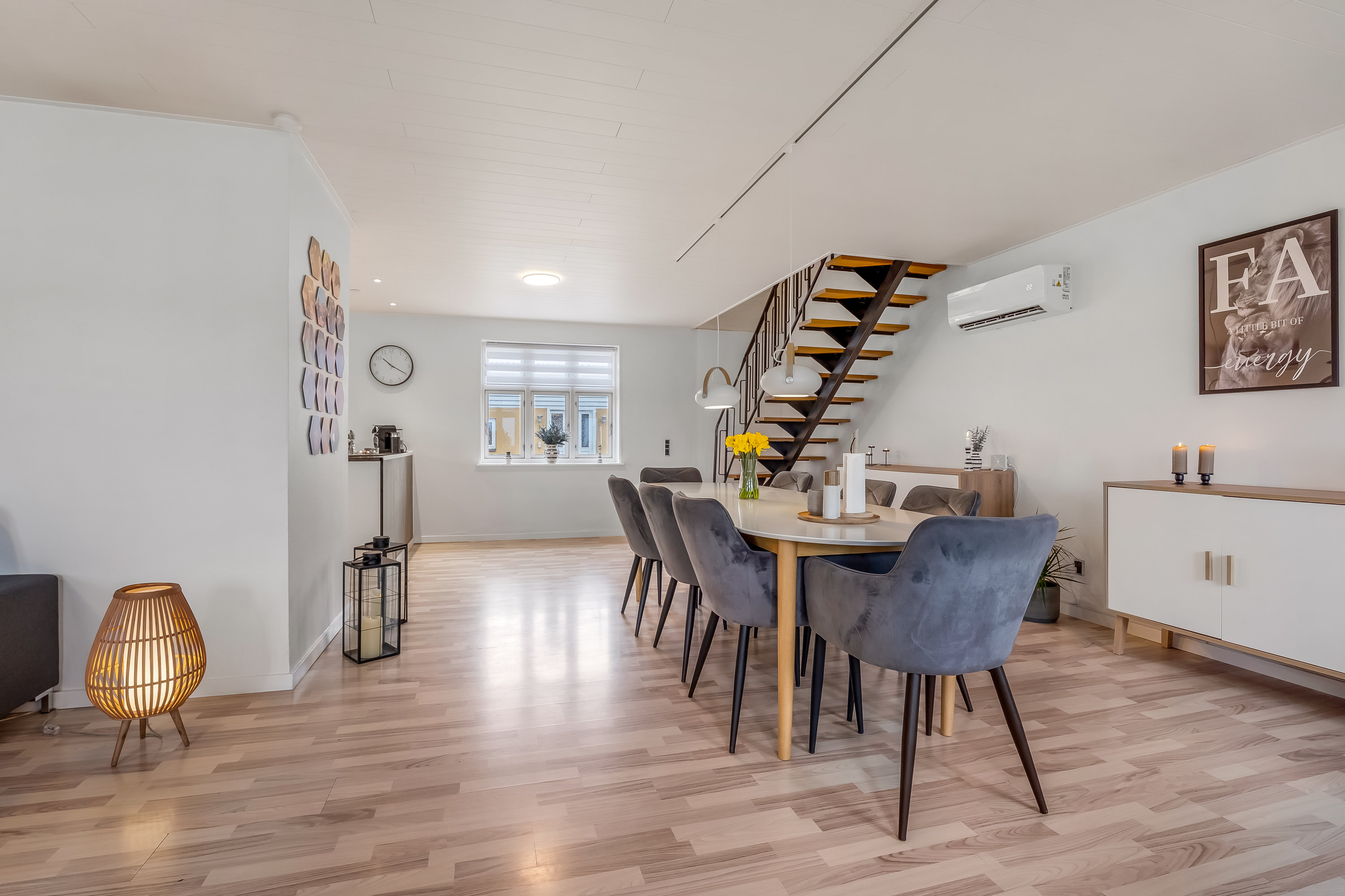 Fremhævet stue billede i fuldskærmstilstand. Billede af Lerbjergvej 4, 4941 Bandholm