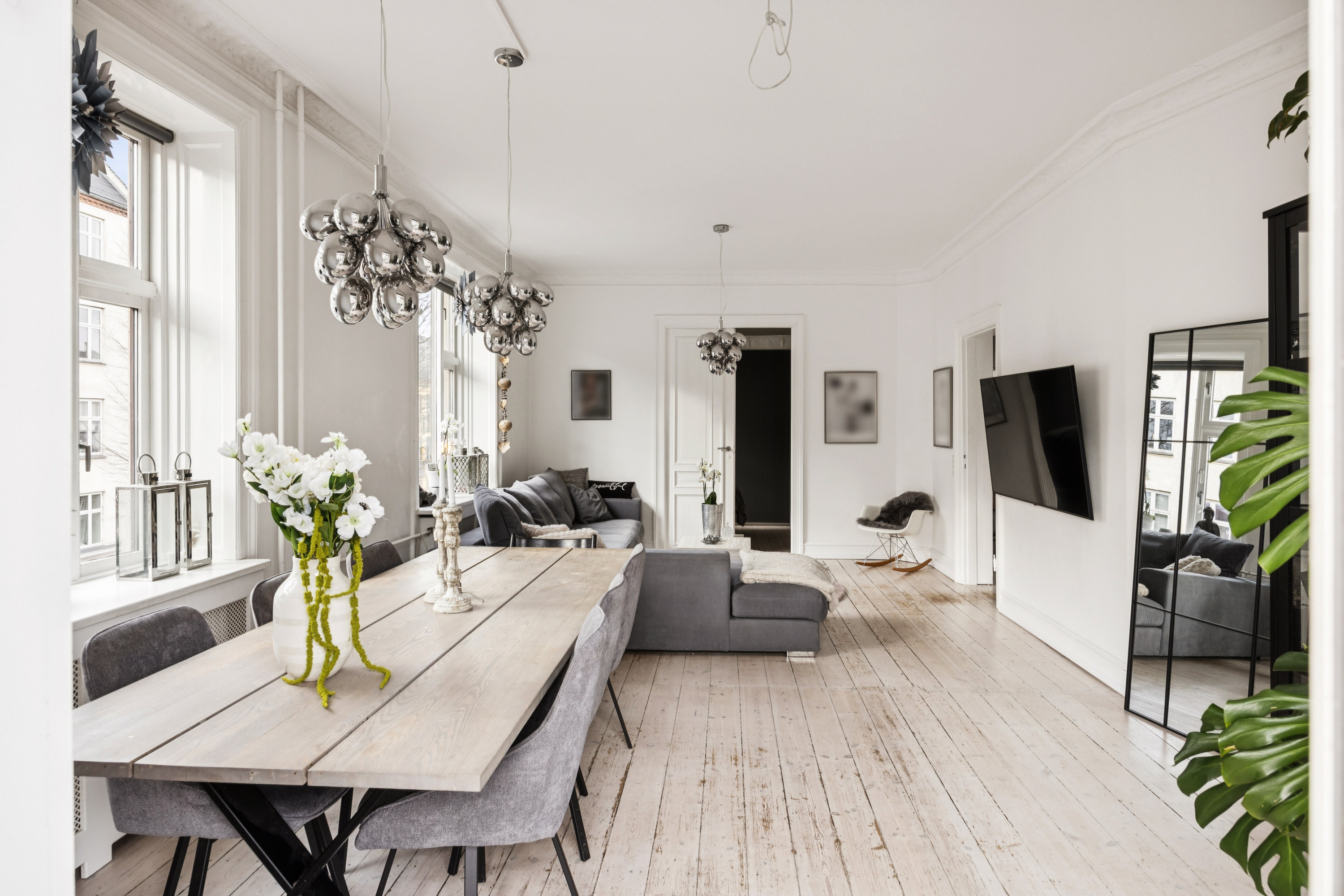 Fremhævet stue billede i fuldskærmstilstand. Billede af H.C. Ørsteds Vej 20A, 2. th., 1879 Frederiksberg C