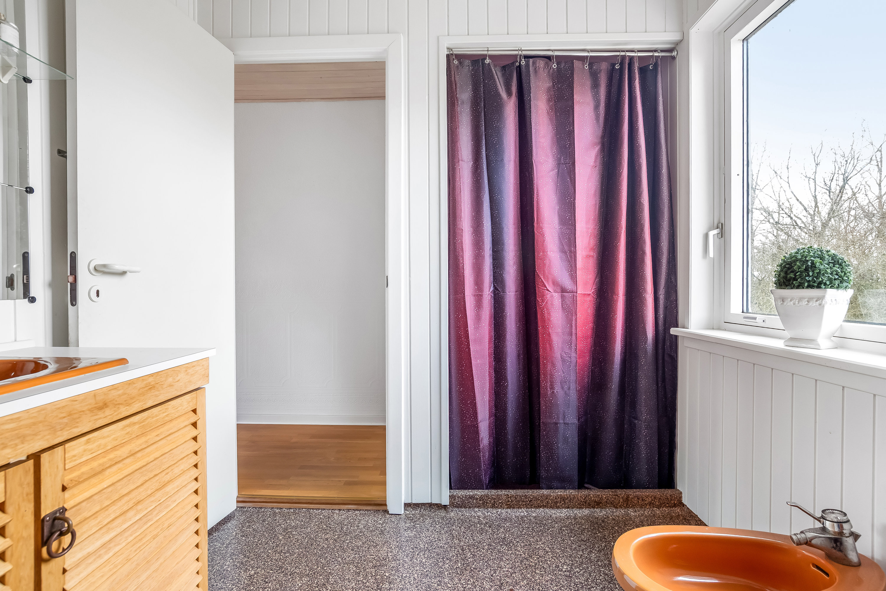 Fremhævet badeværelse billede i fuldskærmstilstand. Billede af Stenumvej 3, Råsted, 7570 Vemb