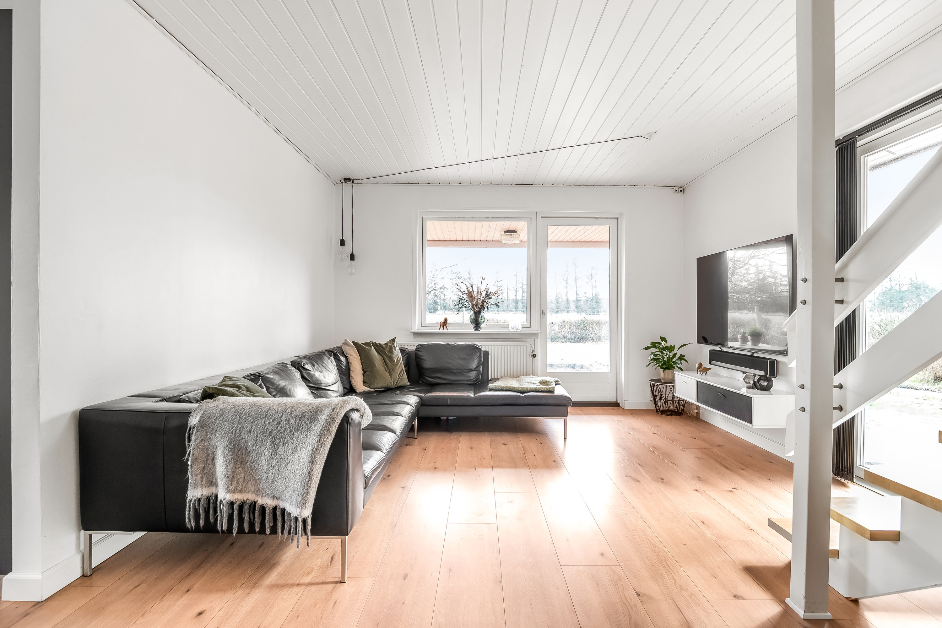 Fremhævet stue billede i fuldskærmstilstand. Billede af Stenumvej 3, Råsted, 7570 Vemb