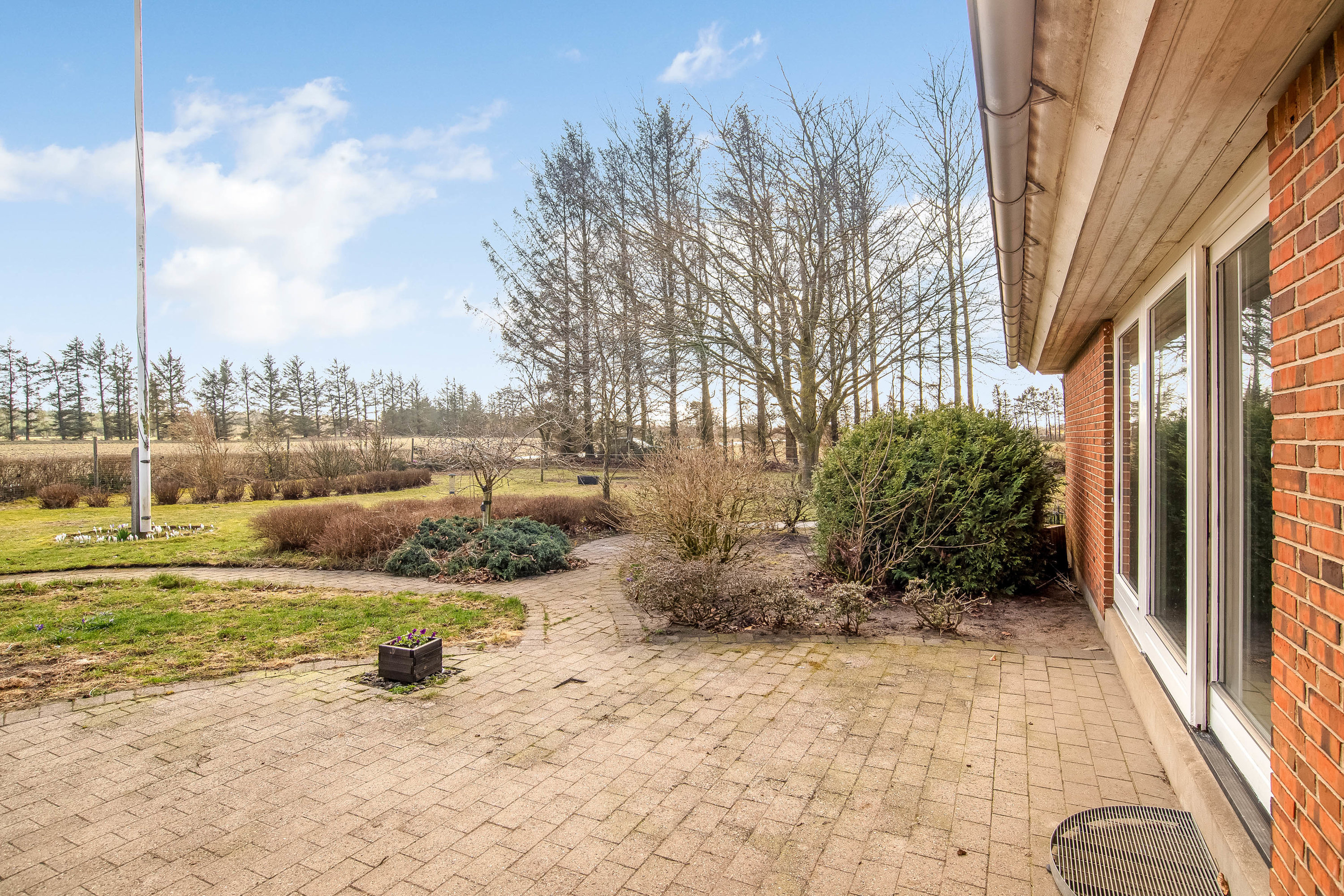 Fremhævet have billede i fuldskærmstilstand. Billede af Stenumvej 3, Råsted, 7570 Vemb