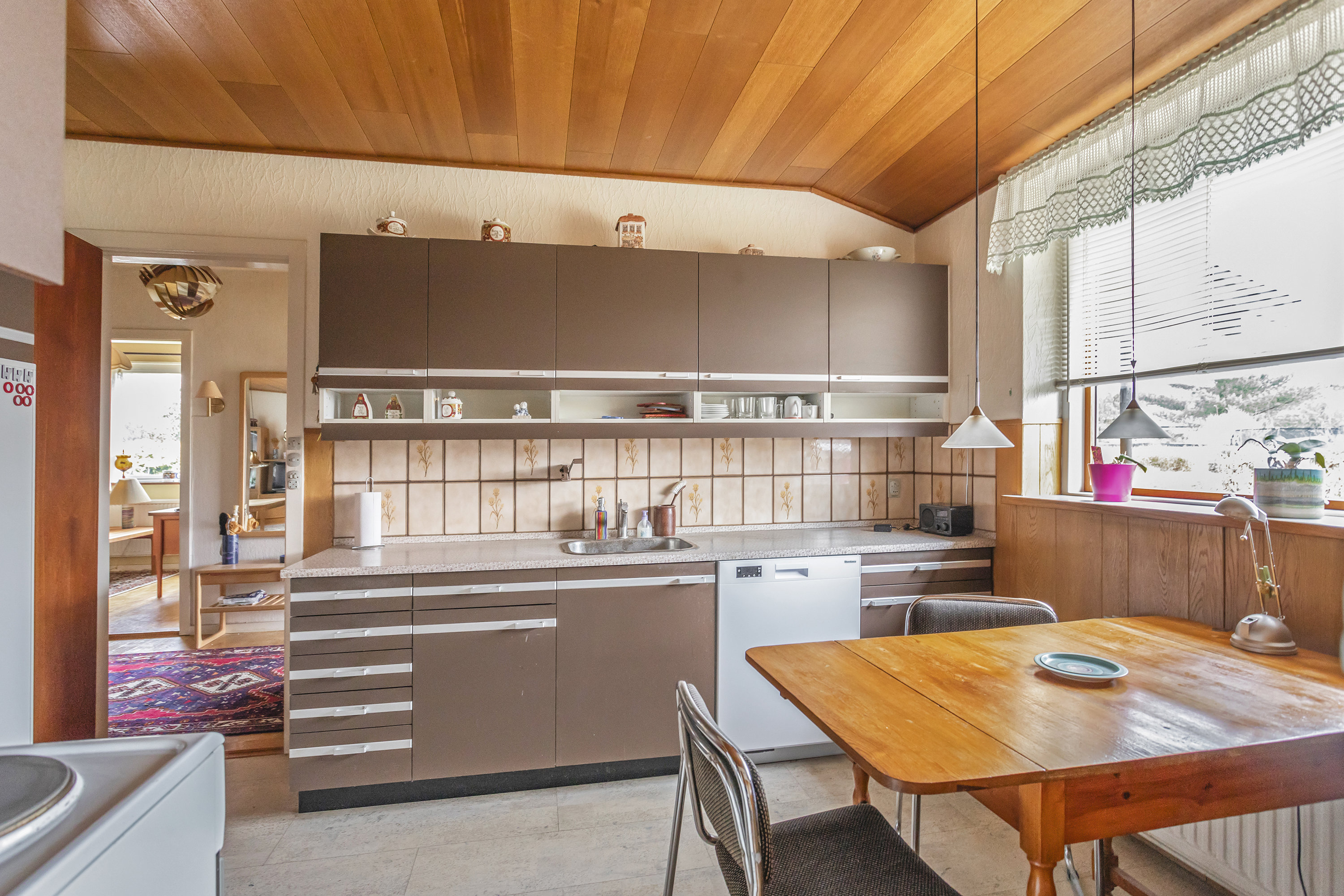 Fremhævet køkken billede i fuldskærmstilstand. Billede af Flemløsevej 8, 2770 Kastrup