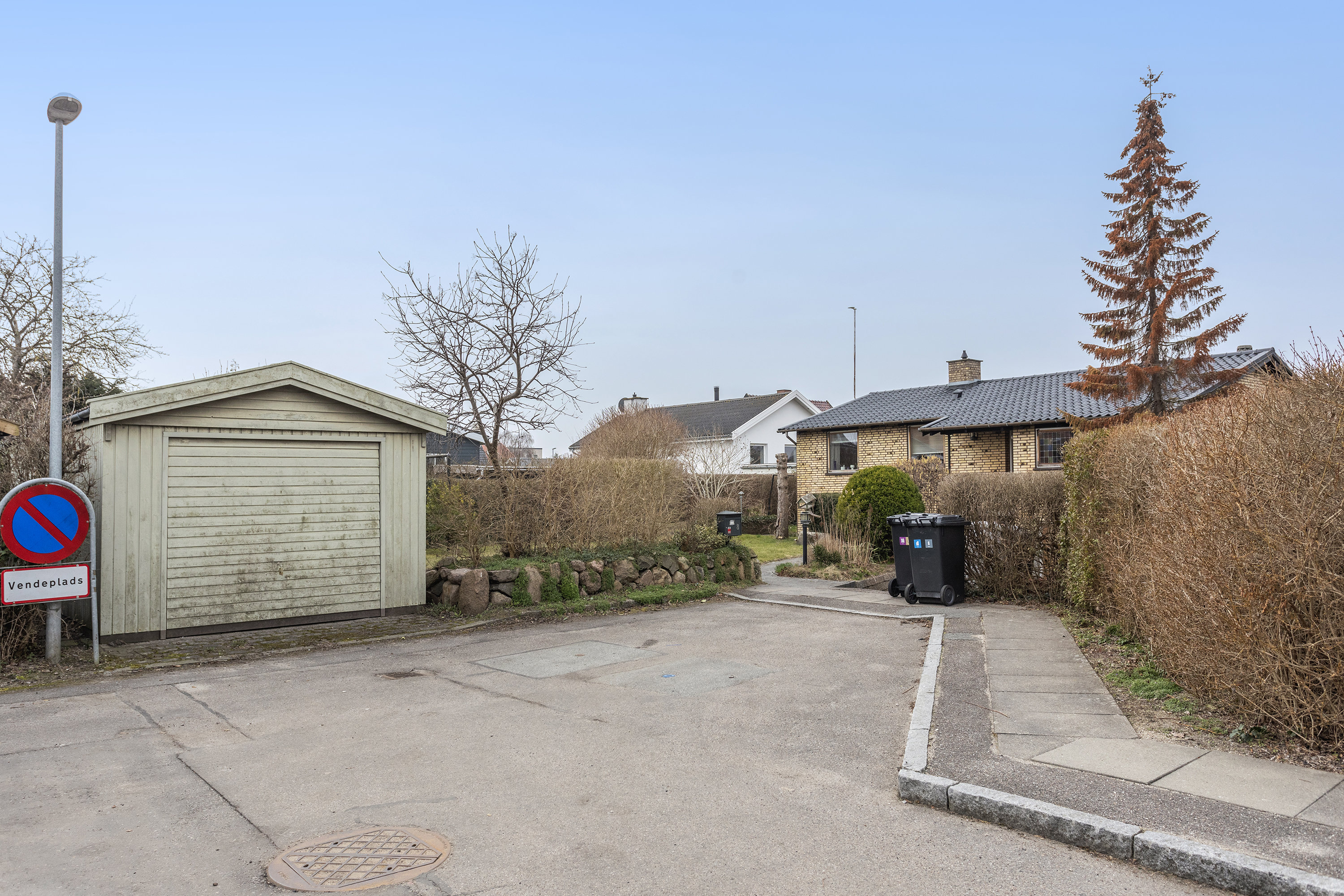 Fremhævet facade billede i fuldskærmstilstand. Billede af Flemløsevej 8, 2770 Kastrup