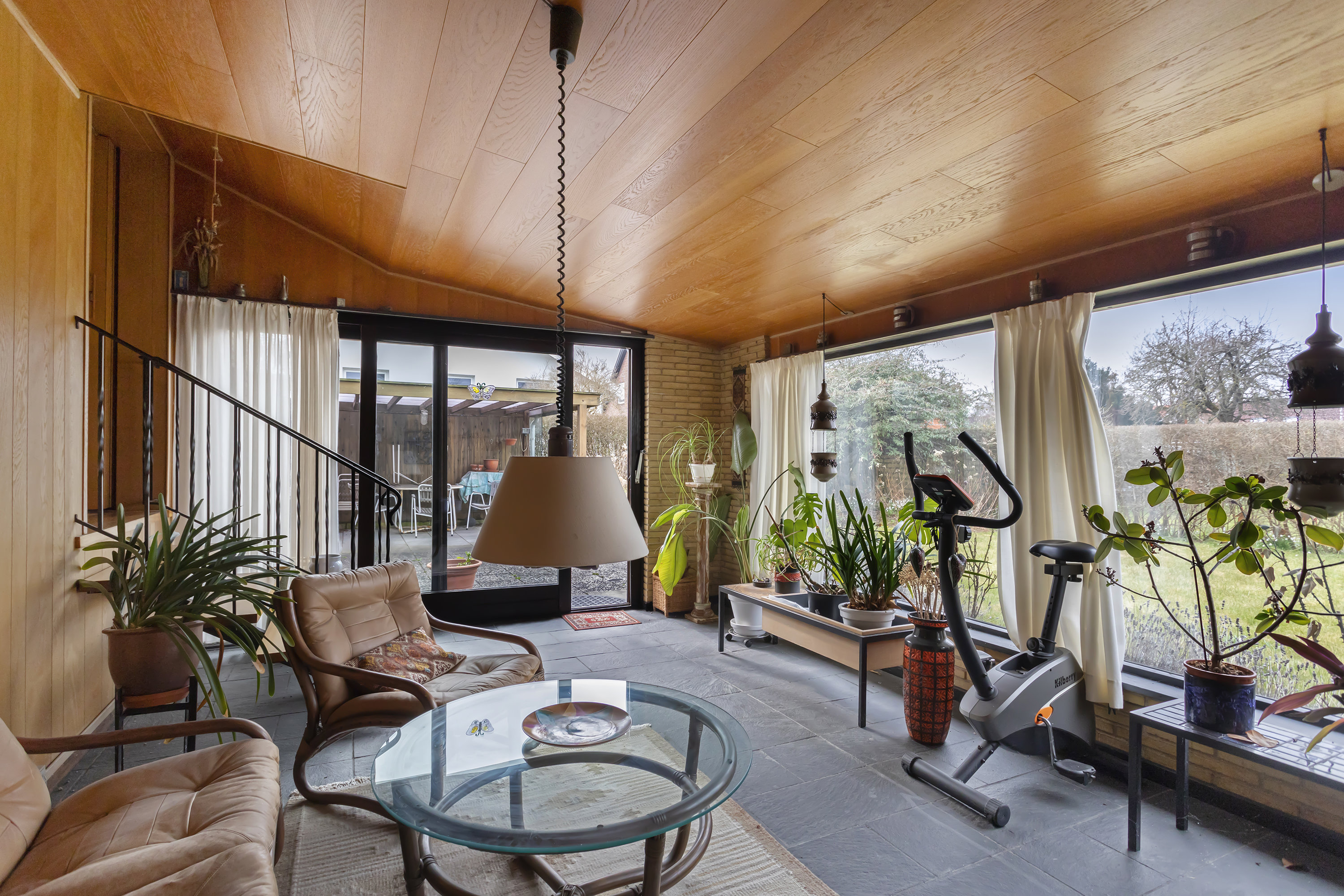 Fremhævet stue billede i fuldskærmstilstand. Billede af Flemløsevej 8, 2770 Kastrup