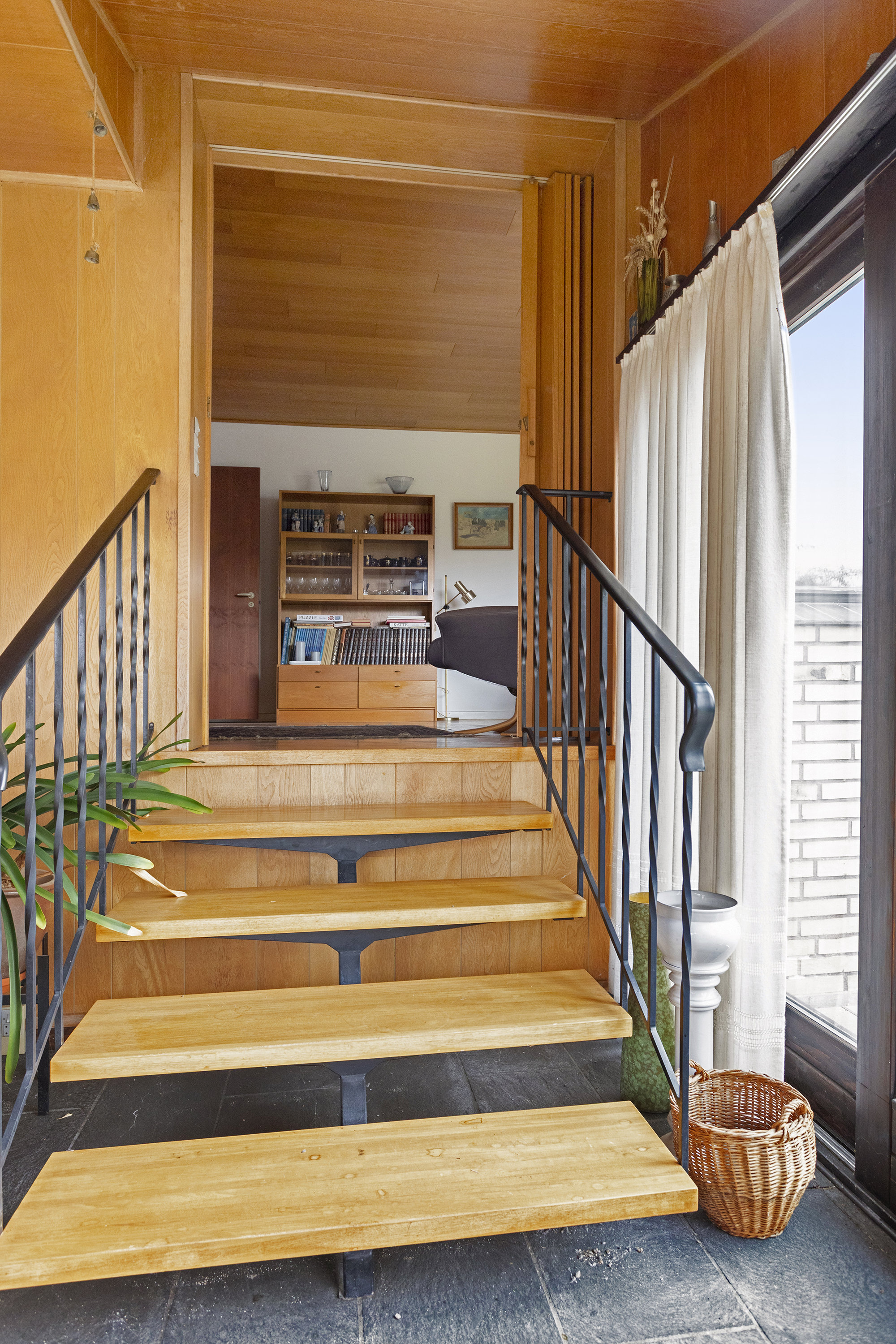 Fremhævet trappe billede i fuldskærmstilstand. Billede af Flemløsevej 8, 2770 Kastrup