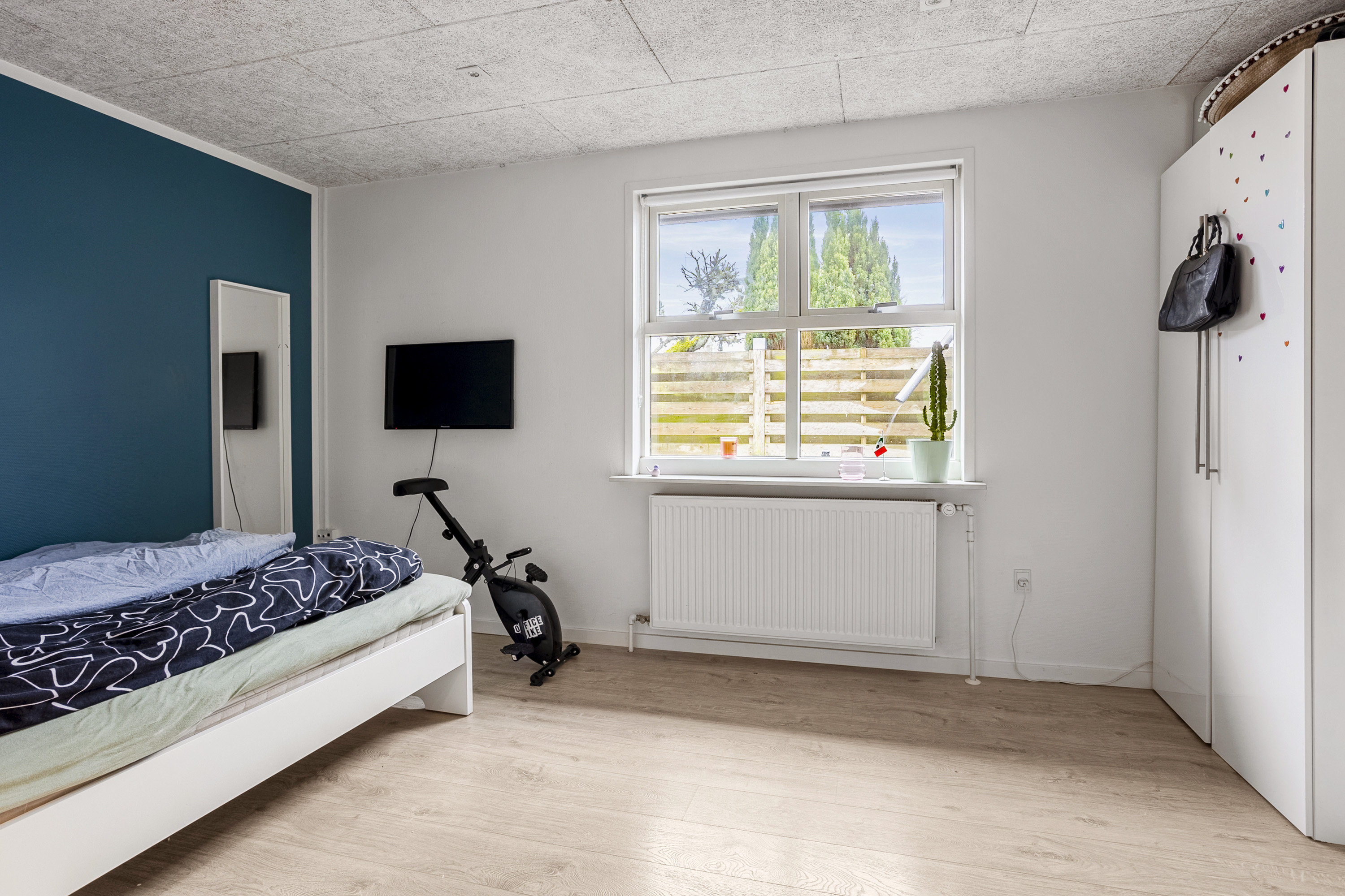 Fremhævet soveværelse billede i fuldskærmstilstand. Billede af Øster Alle 71, 6600 Vejen