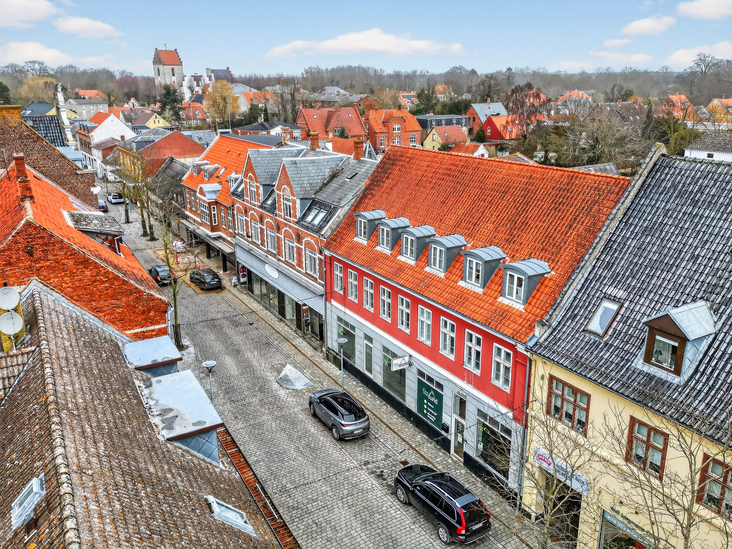 Fremhævet luftfoto billede i fuldskærmstilstand. Billede af Algade 12A, 2. th., 4660 Store Heddinge
