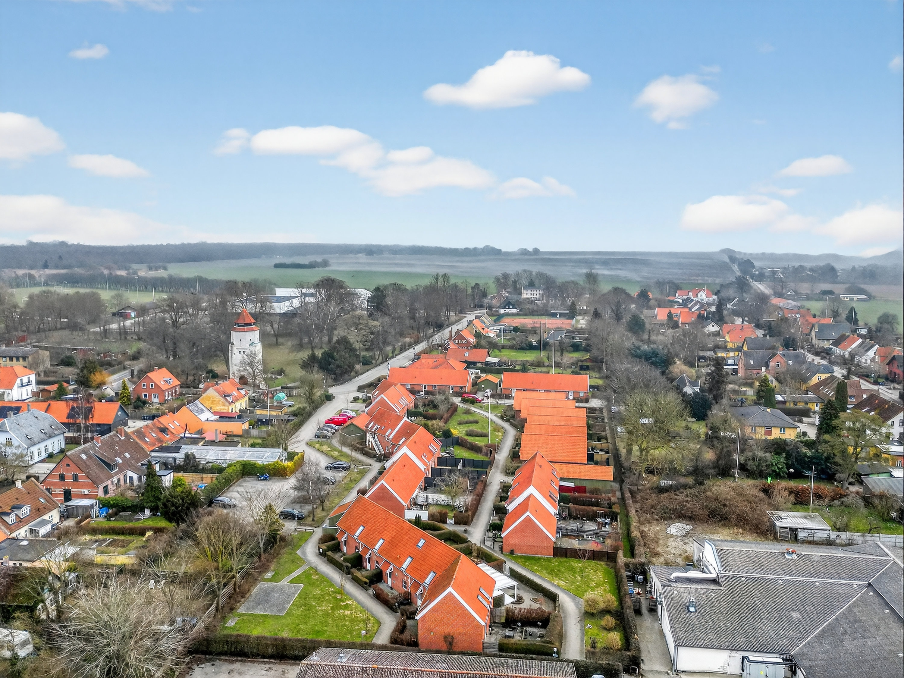 Fremhævet luftfoto billede i fuldskærmstilstand. Billede af Algade 12A, 2. th., 4660 Store Heddinge