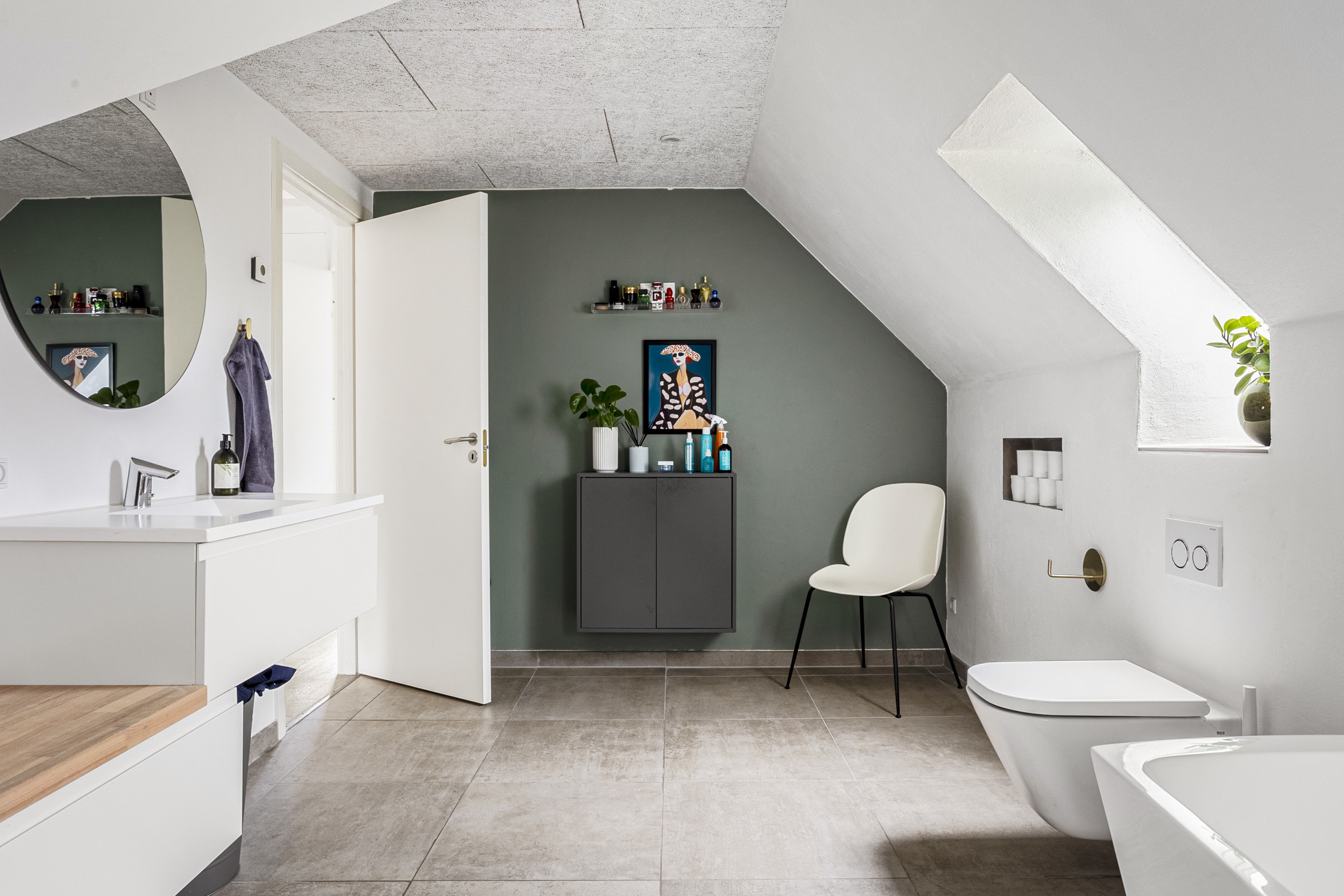 Fremhævet badeværelse billede i fuldskærmstilstand. Billede af Øster Alle 71, 6600 Vejen