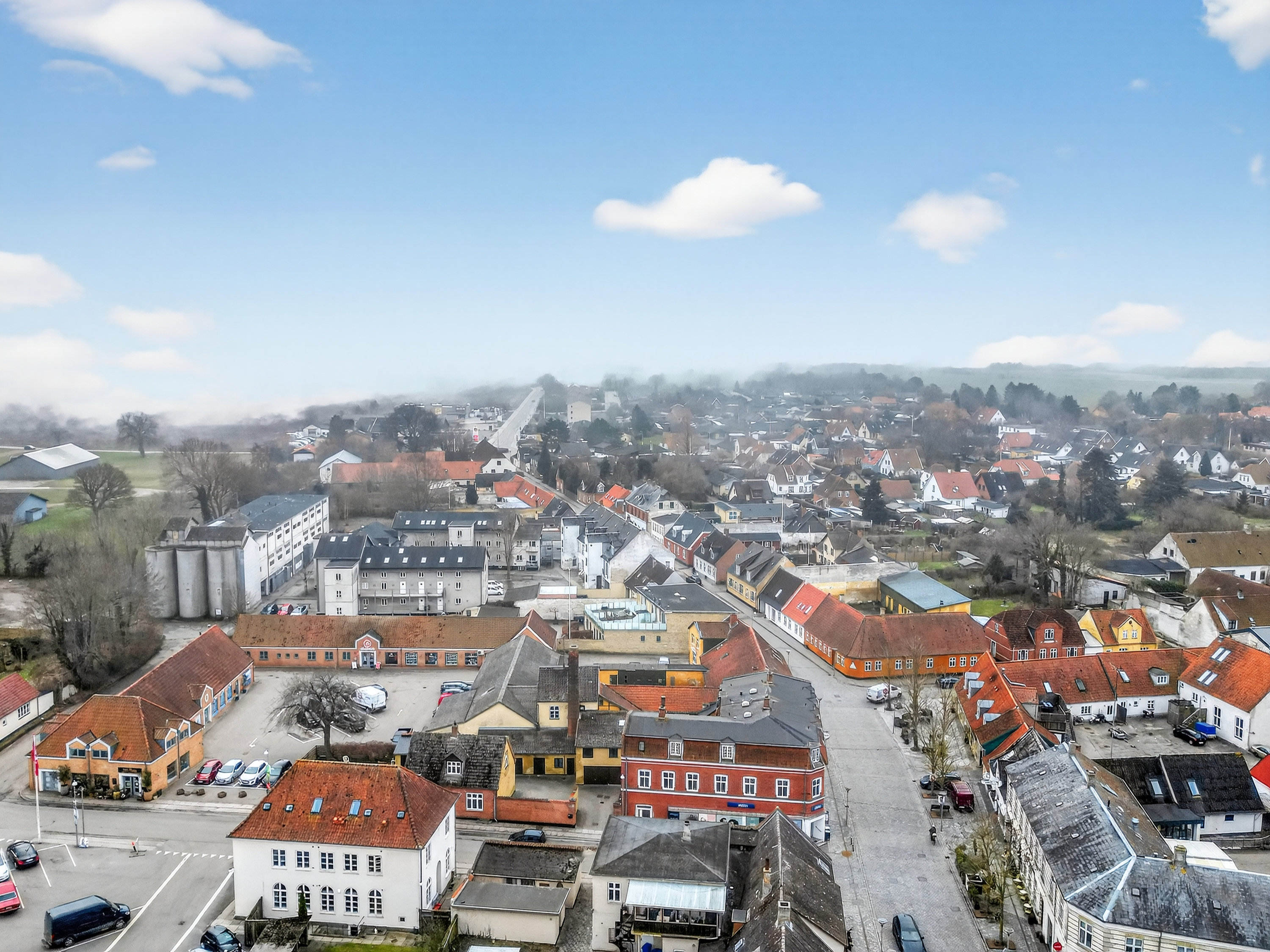 Fremhævet luftfoto billede i fuldskærmstilstand. Billede af Algade 12A, 2. th., 4660 Store Heddinge