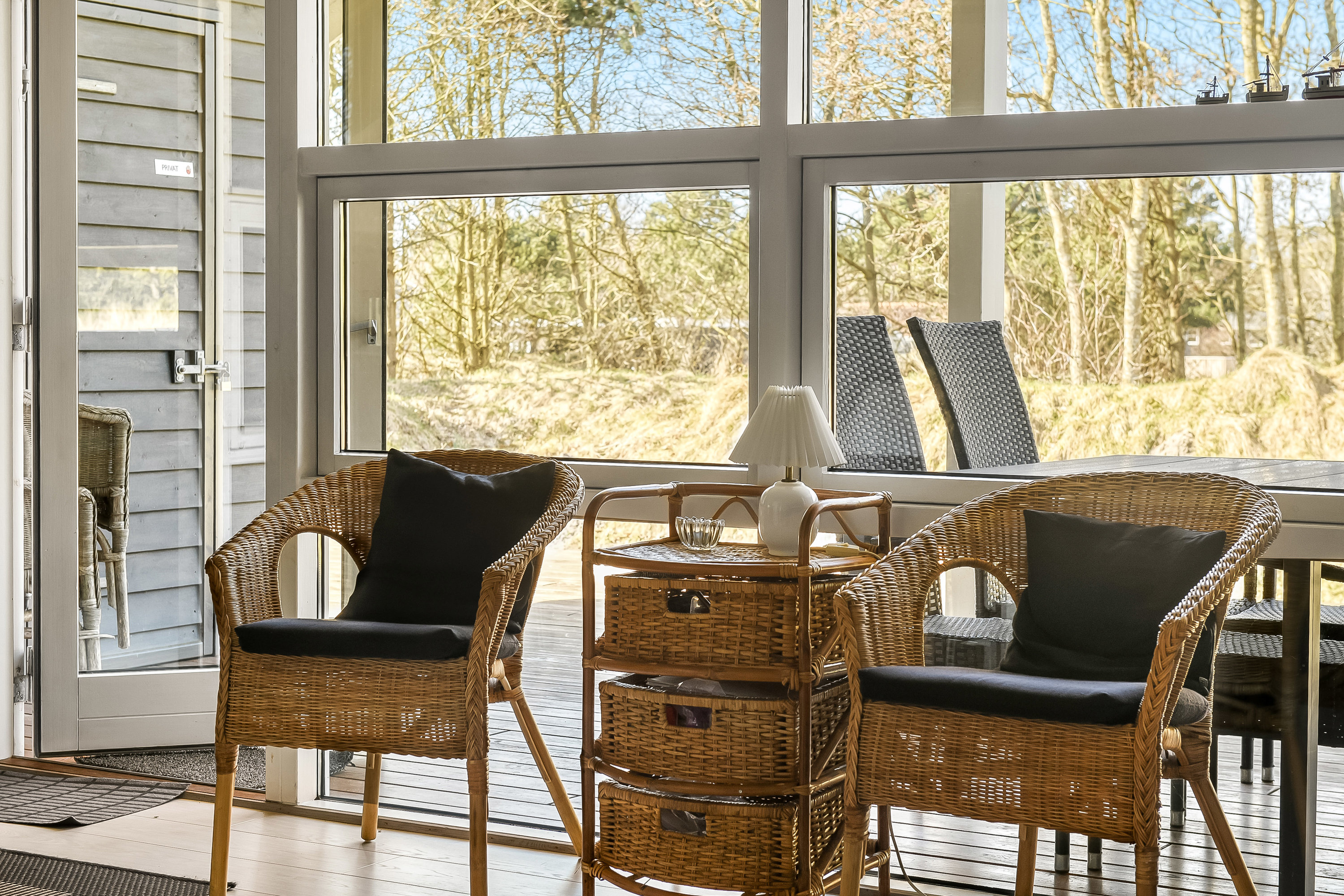 Fremhævet stue billede i fuldskærmstilstand. Billede af Hedetoftvej 19, 6857 Blåvand