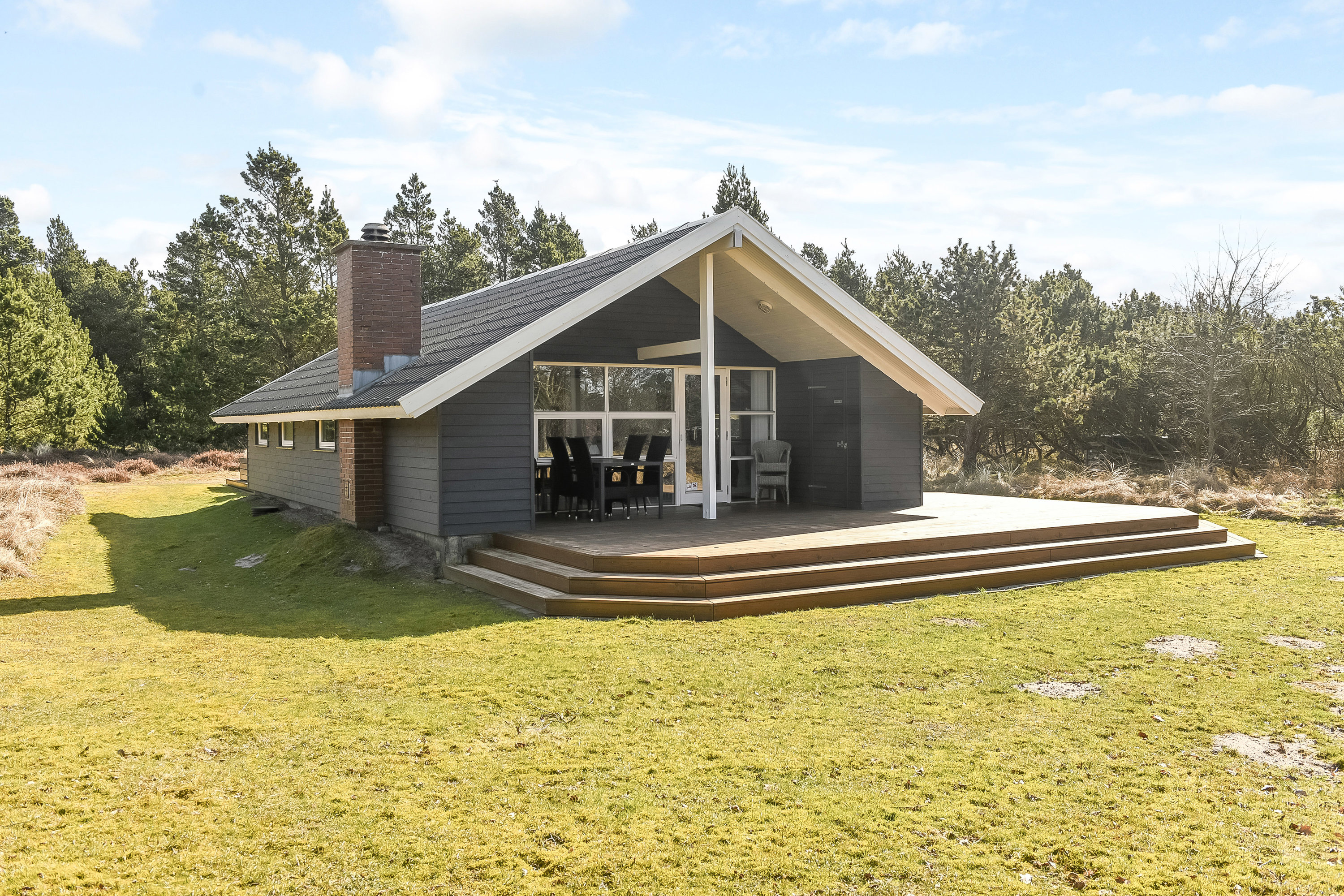 Fremhævet terrasse billede i fuldskærmstilstand. Billede af Hedetoftvej 19, 6857 Blåvand