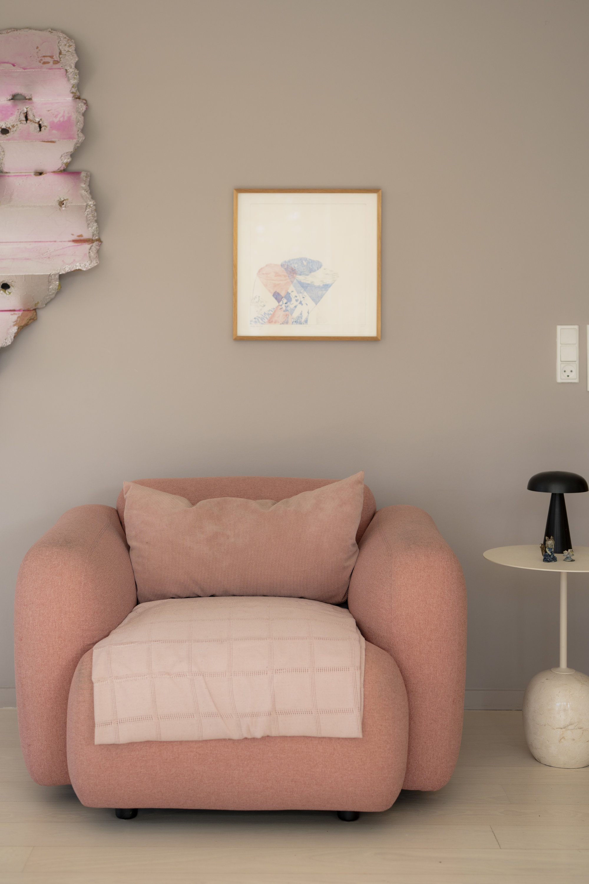 Fremhævet stue billede i fuldskærmstilstand. Billede af Dyndsagervej 4, 2750 Ballerup