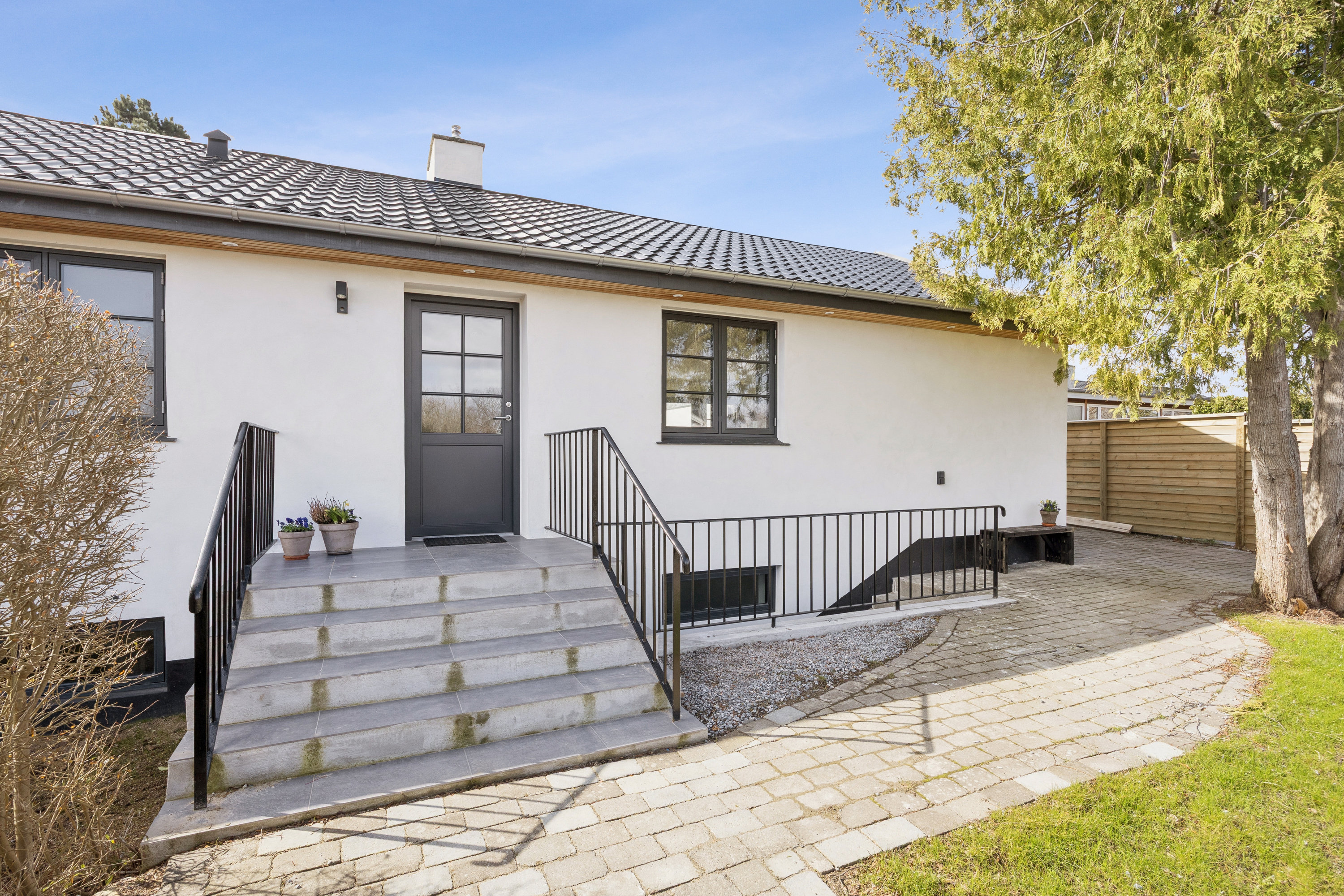 Fremhævet andet billede i fuldskærmstilstand. Billede af Kildevænget 1, 2690 Karlslunde