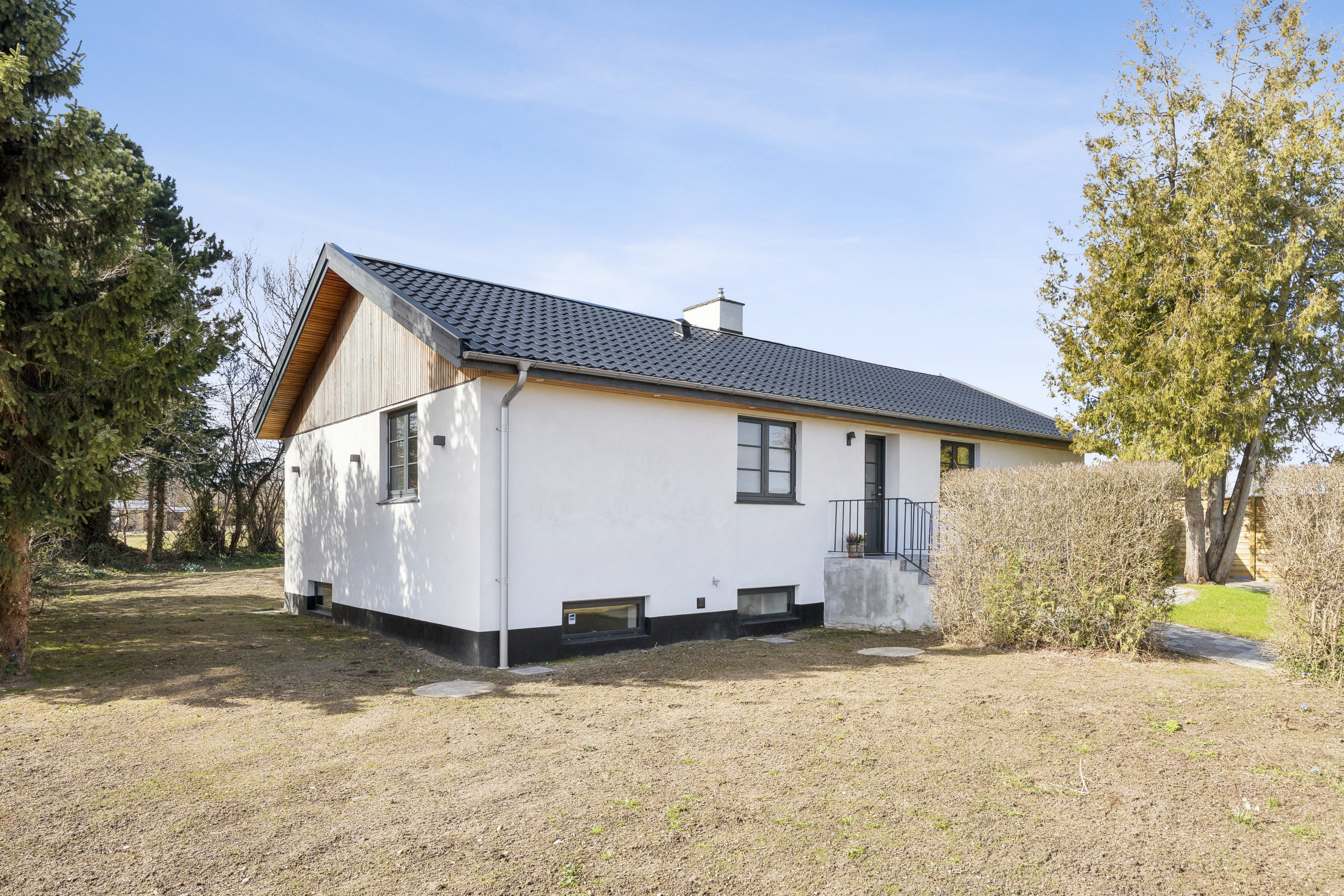 Fremhævet andet billede i fuldskærmstilstand. Billede af Kildevænget 1, 2690 Karlslunde