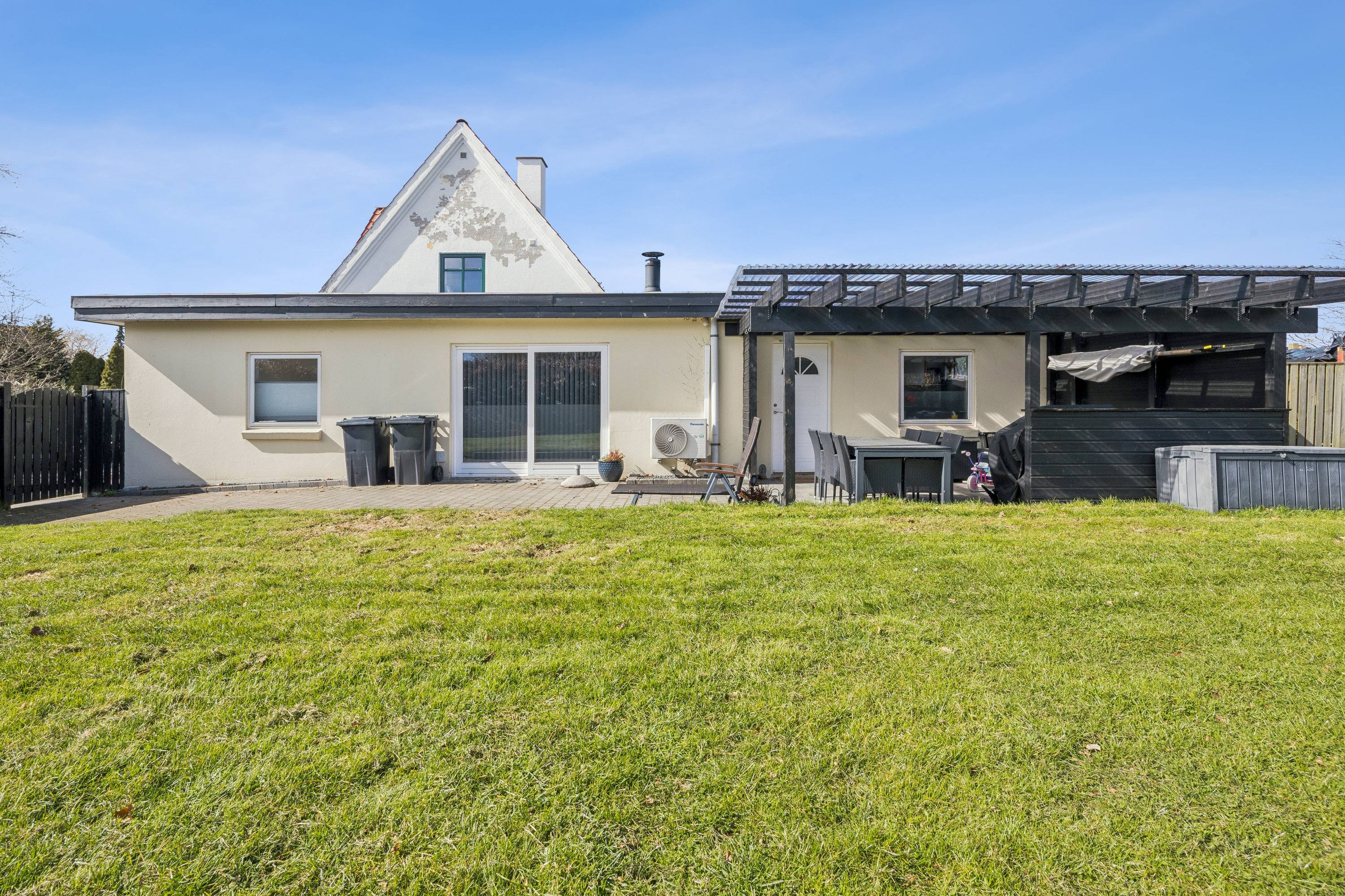 Fremhævet andet billede i fuldskærmstilstand. Billede af Skolevej 10C, 2690 Karlslunde