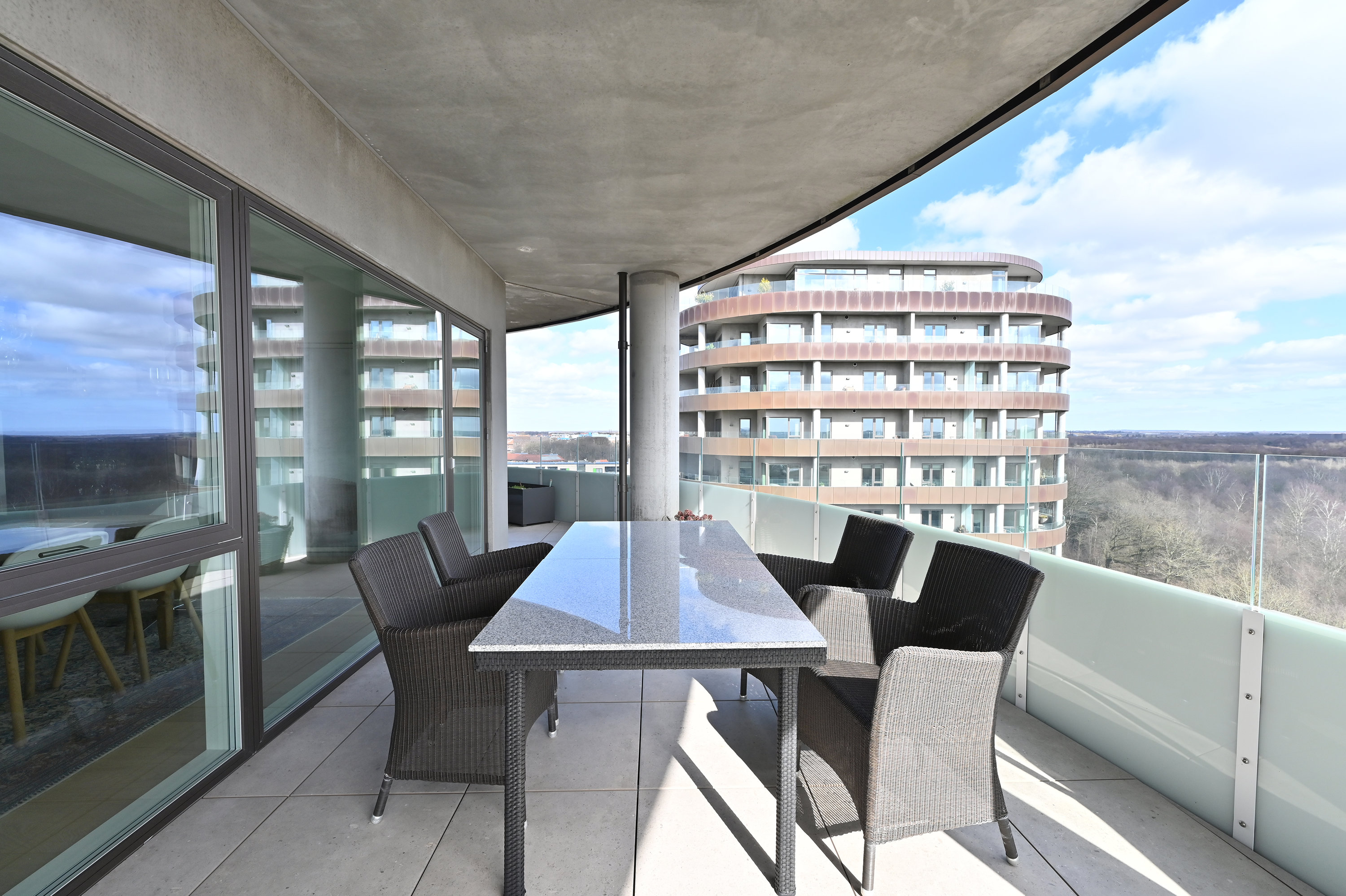 Fremhævet terrasse billede i fuldskærmstilstand. Billede af Grøndahlsvej 21, 9. 2., 7400 Herning