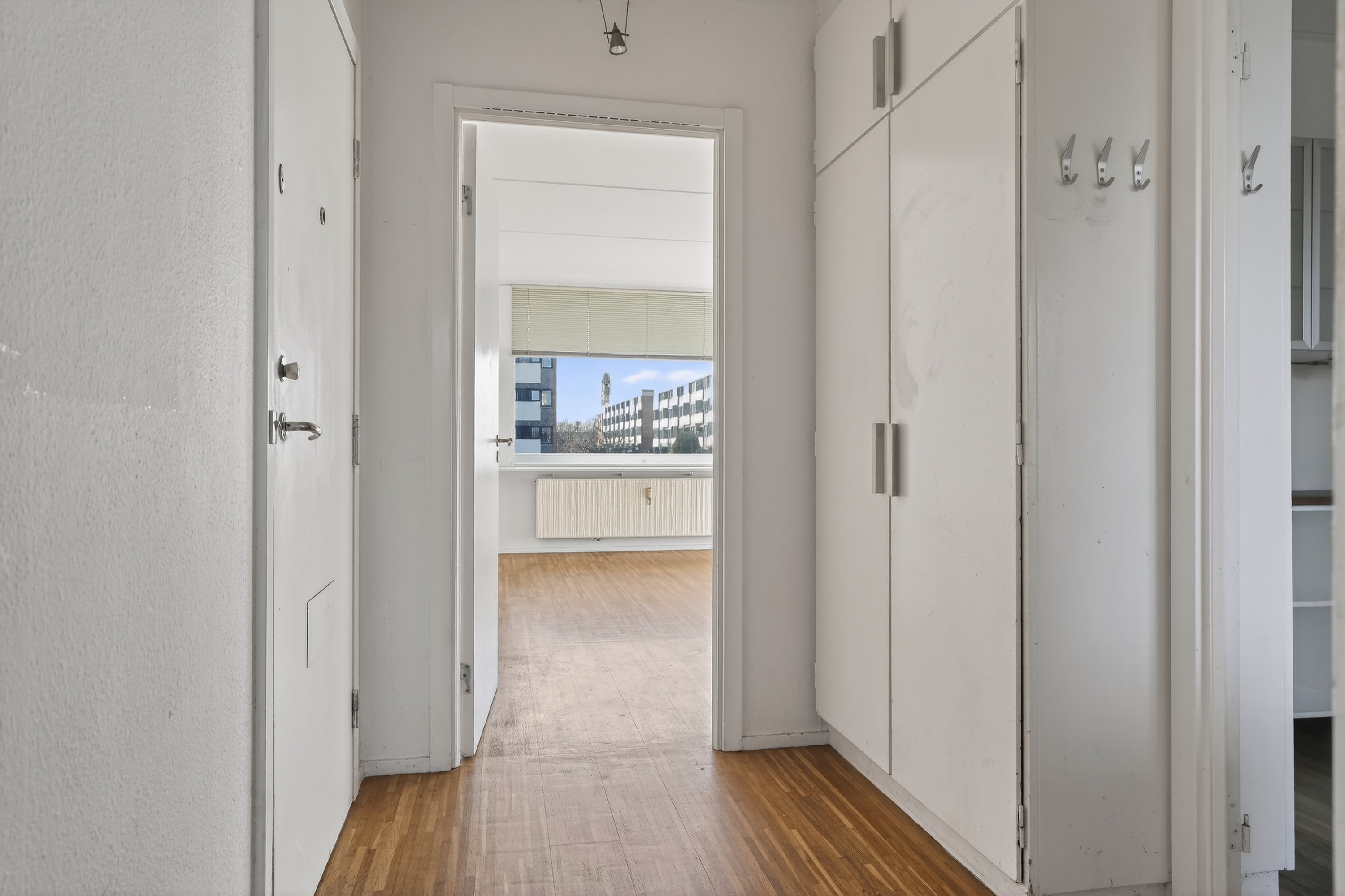 Fremhævet entré billede i fuldskærmstilstand. Billede af Teglgårdsvej 631, 1. tv., 3050 Humlebæk