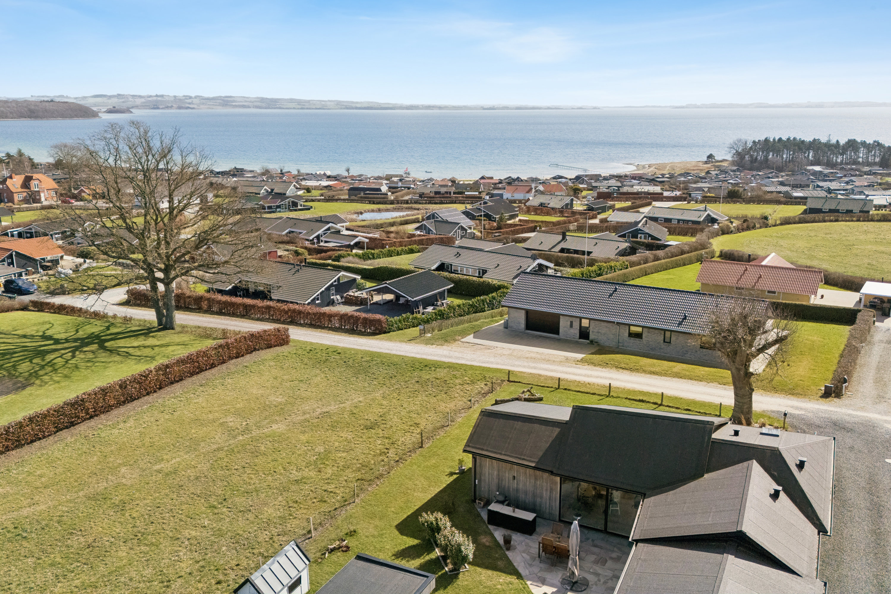 Fremhævet  billede i fuldskærmstilstand. Billede af Stenhøjvej 16, Følle Strand, 8410 Rønde