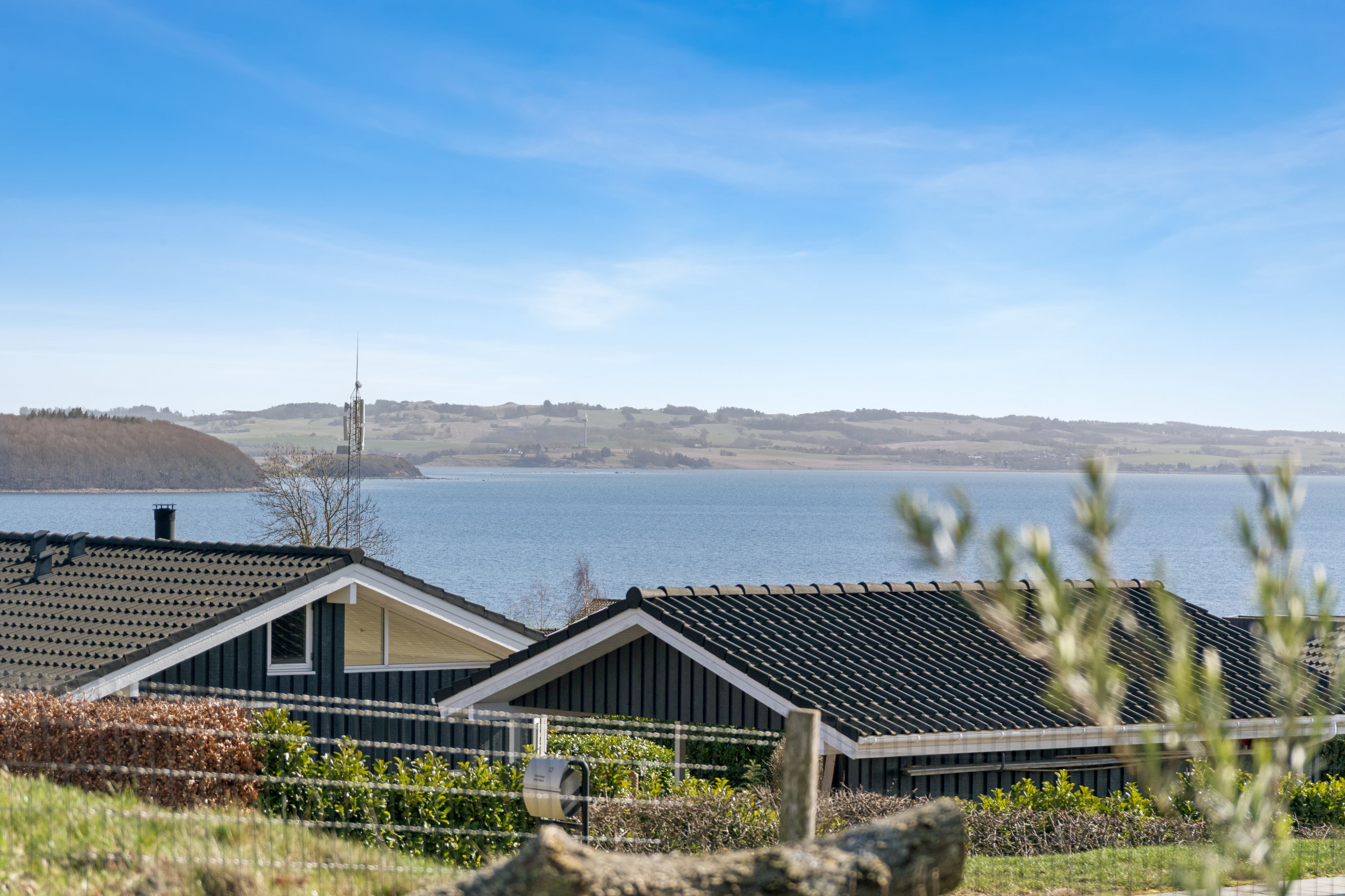 Fremhævet  billede i fuldskærmstilstand. Billede af Stenhøjvej 16, Følle Strand, 8410 Rønde