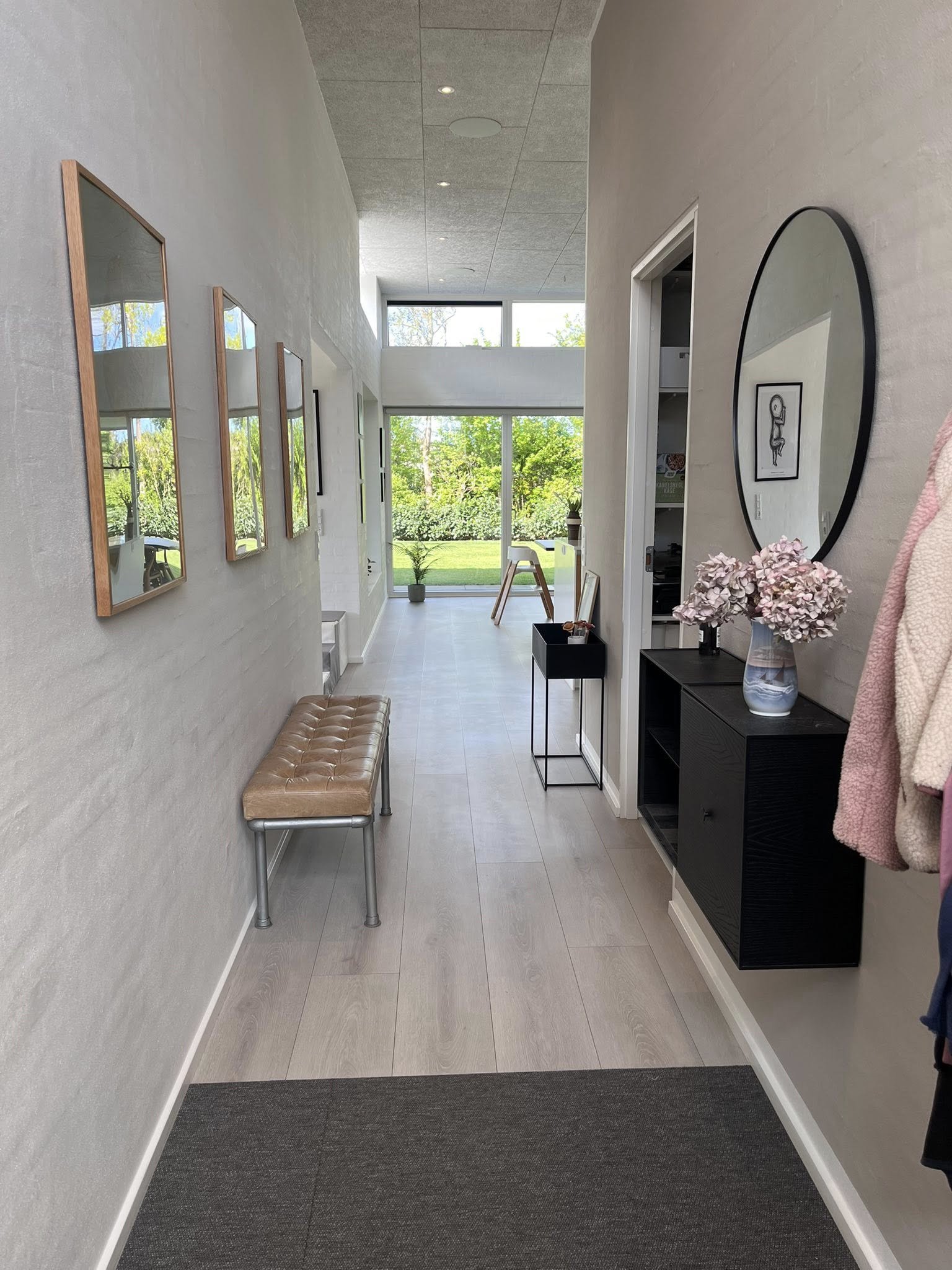 Fremhævet  billede i fuldskærmstilstand. Billede af Hjelmen 8, Mejrup, 7500 Holstebro